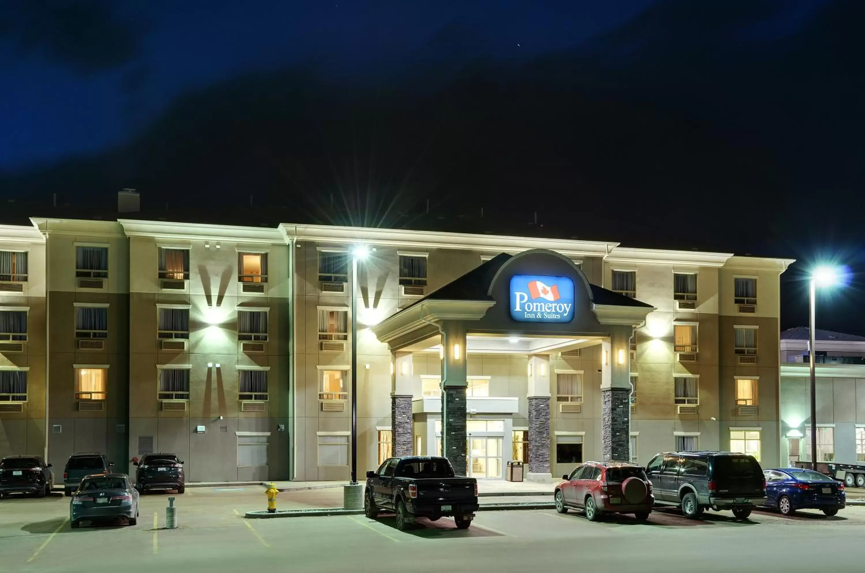 Facade/entrance, Property Building in Pomeroy Inn and Suites Vermilion