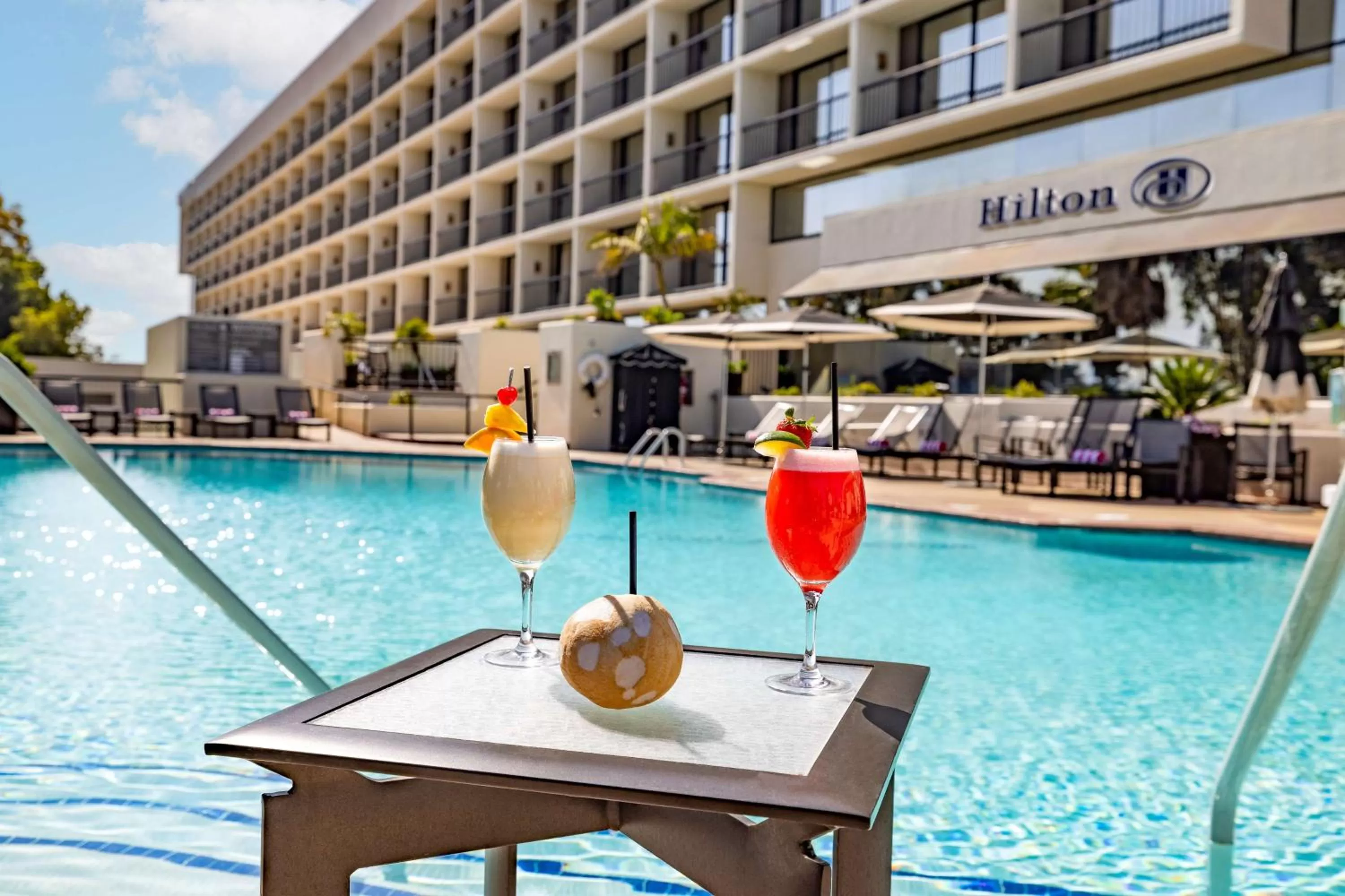 Property building in Hilton Orange County/Costa Mesa