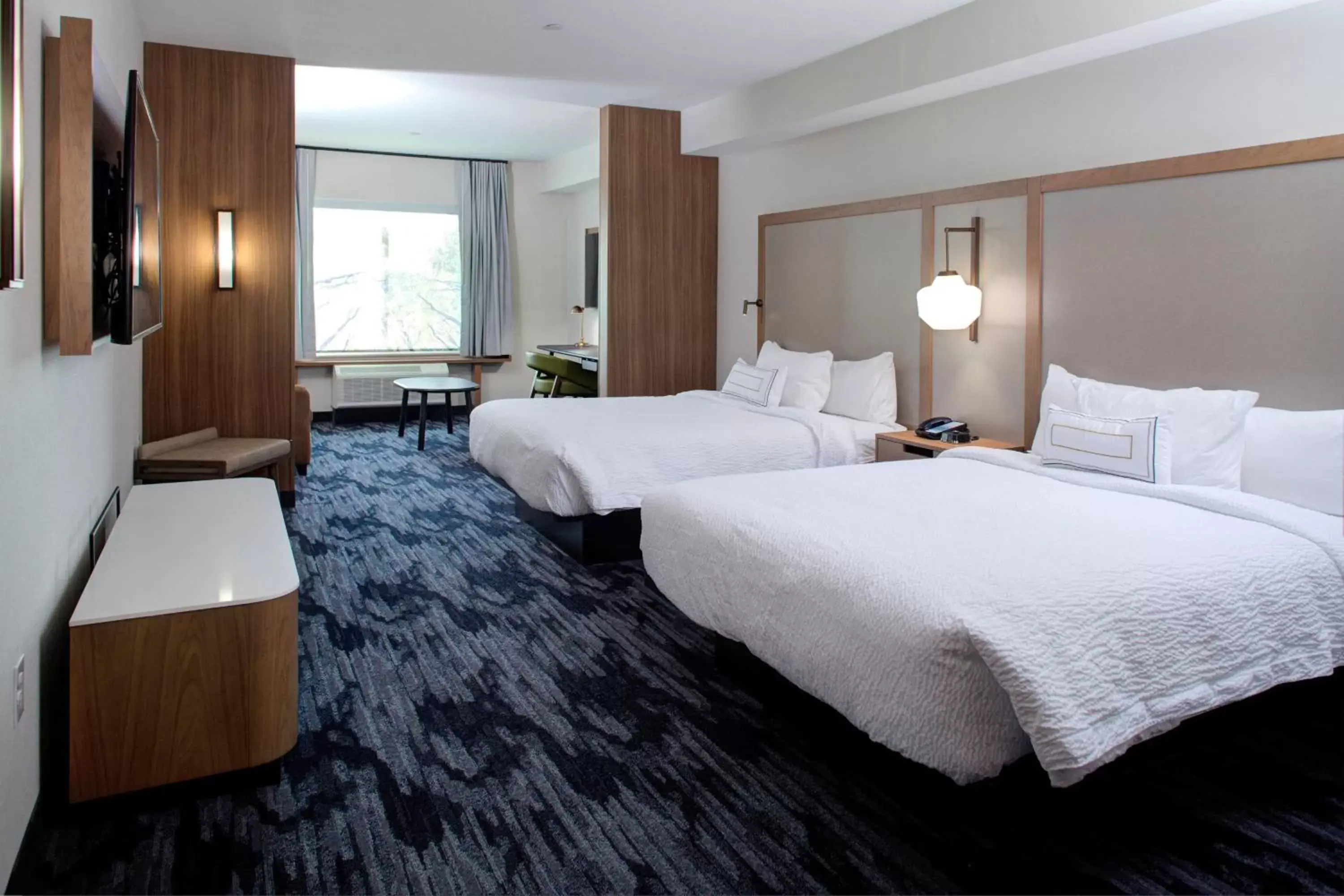 Photo of the whole room, Bed in Fairfield Inn & Suites by Marriott Allentown West