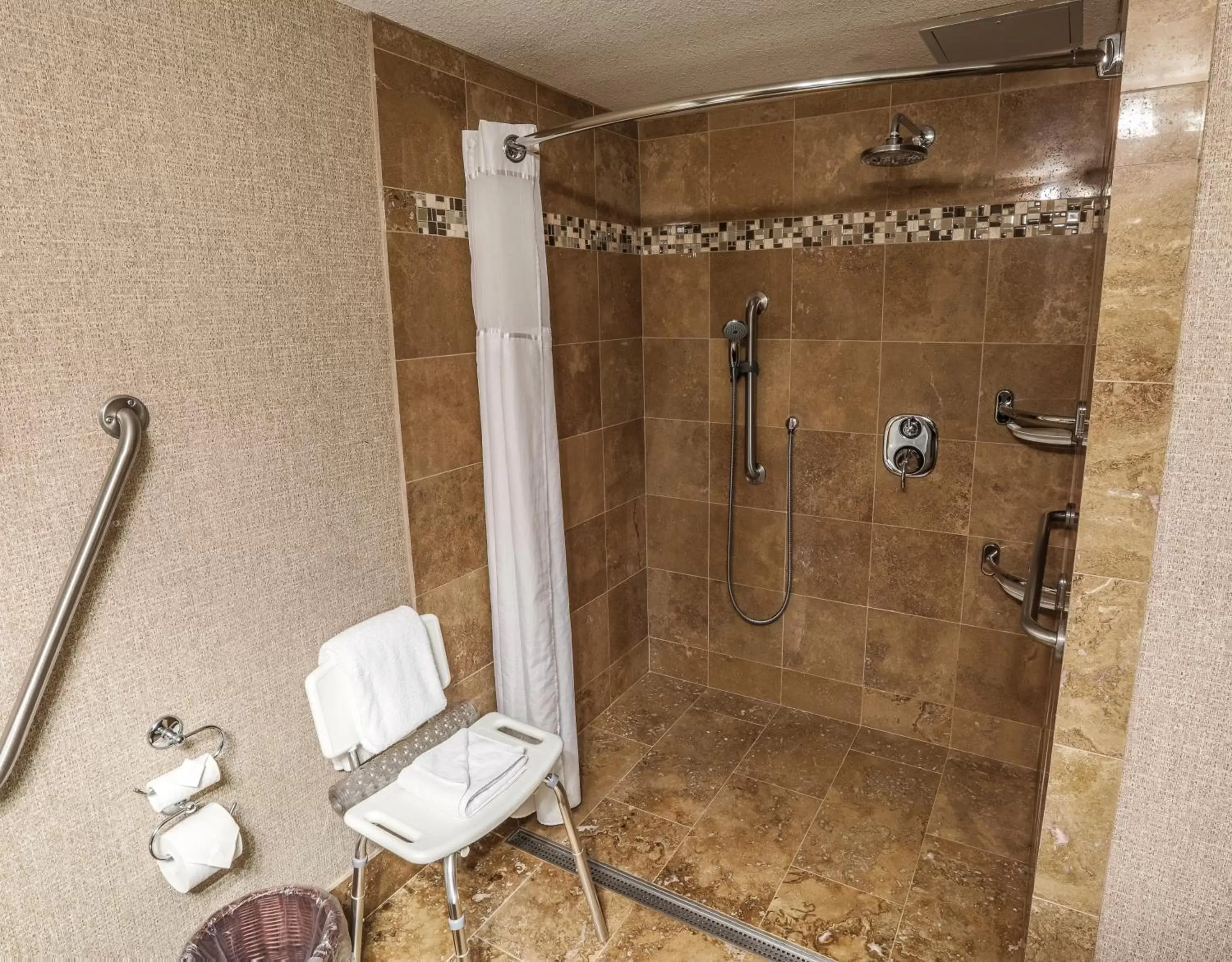 acessibility, Bathroom in Prestige Lakeside Resort, WorldHotels Elite