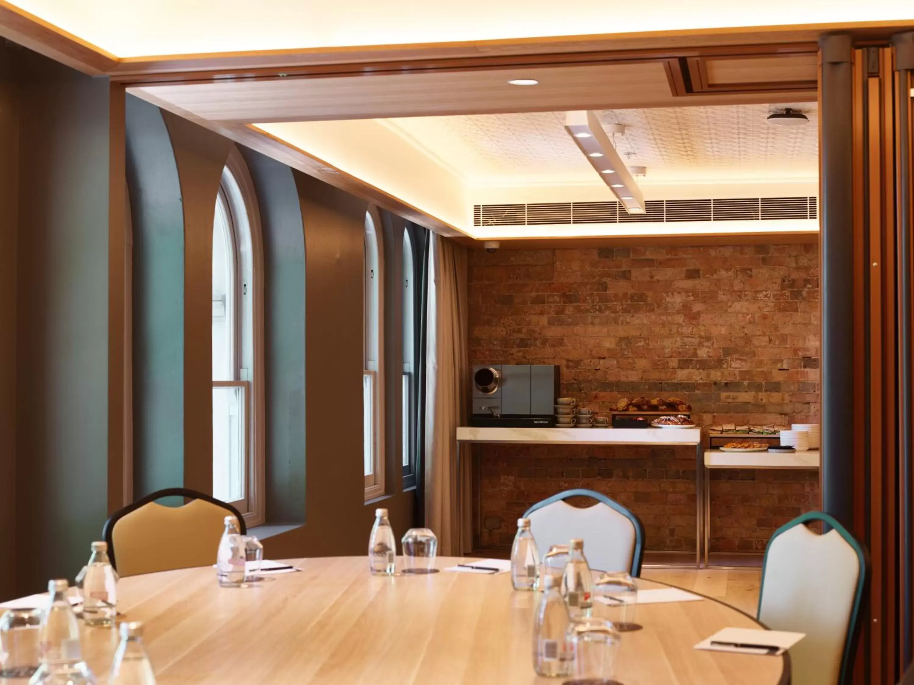 Meeting/conference room, Restaurant/Places to Eat in The Porter House Hotel Sydney - MGallery