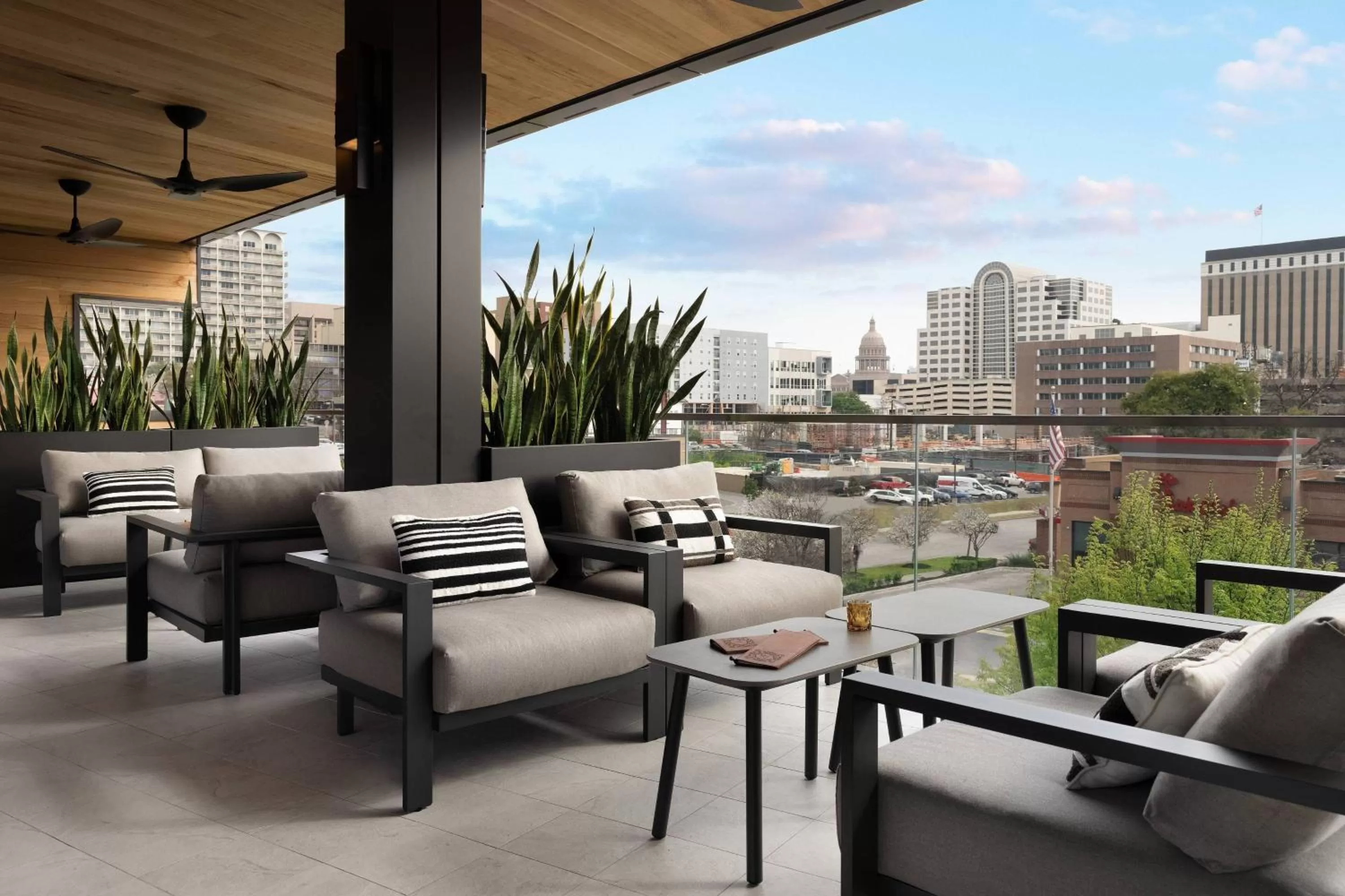 Lounge or bar in AC Hotel by Marriott Austin-University