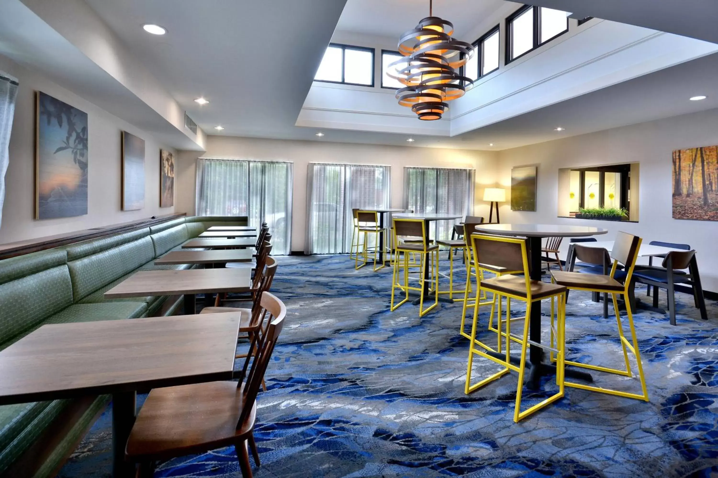 Breakfast, Restaurant/Places to Eat in Fairfield Inn & Suites by Marriott Charlottesville North