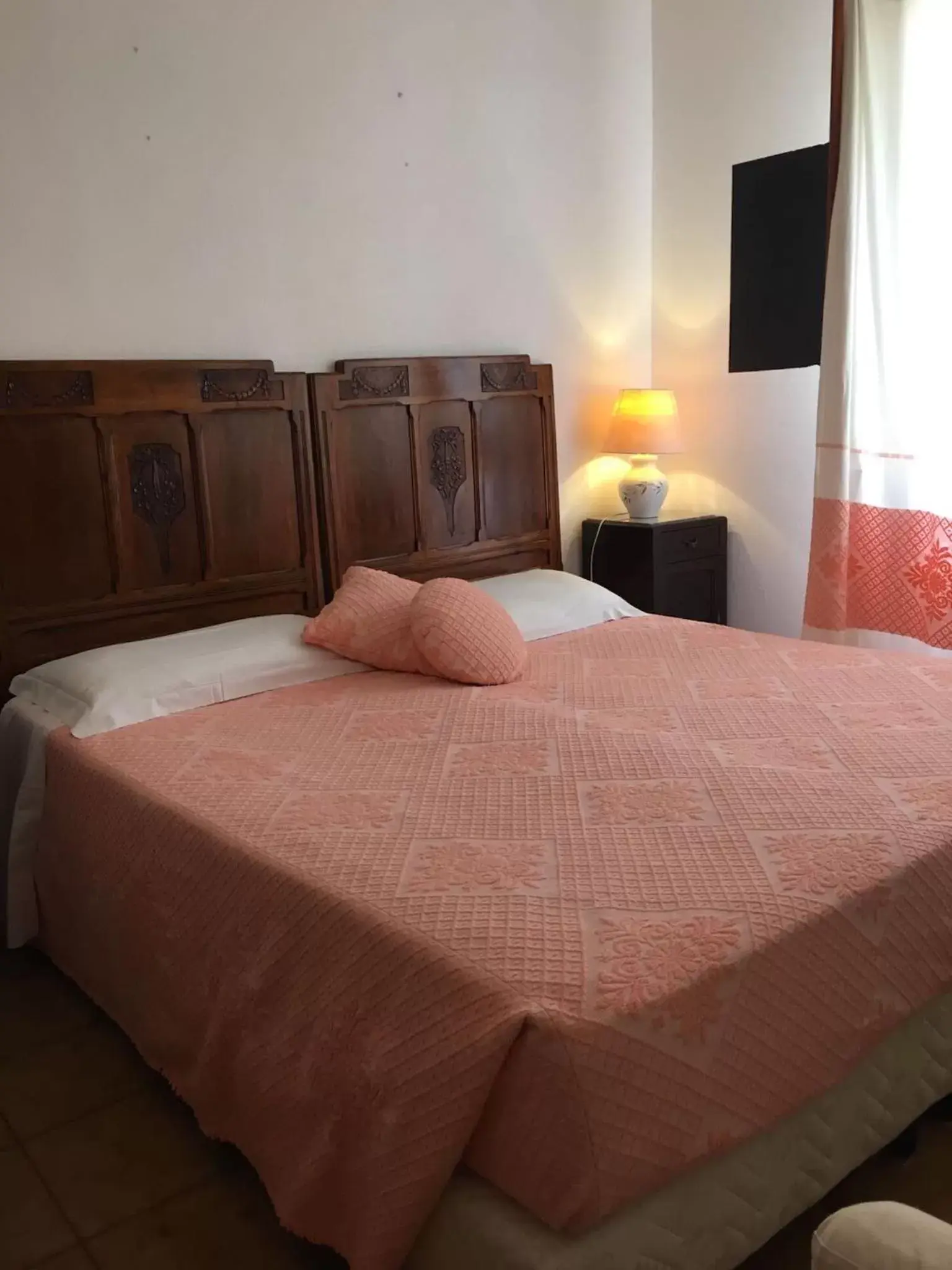 Bedroom, Room Photo in Hotel Su Barchile