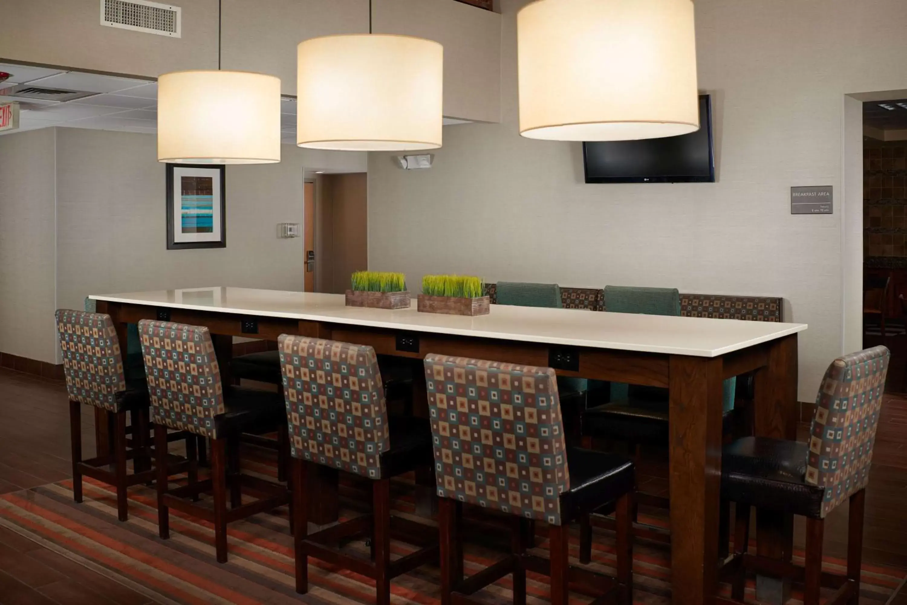 Lobby or reception, Kitchen/Kitchenette in Hampton Inn Glendale-Peoria