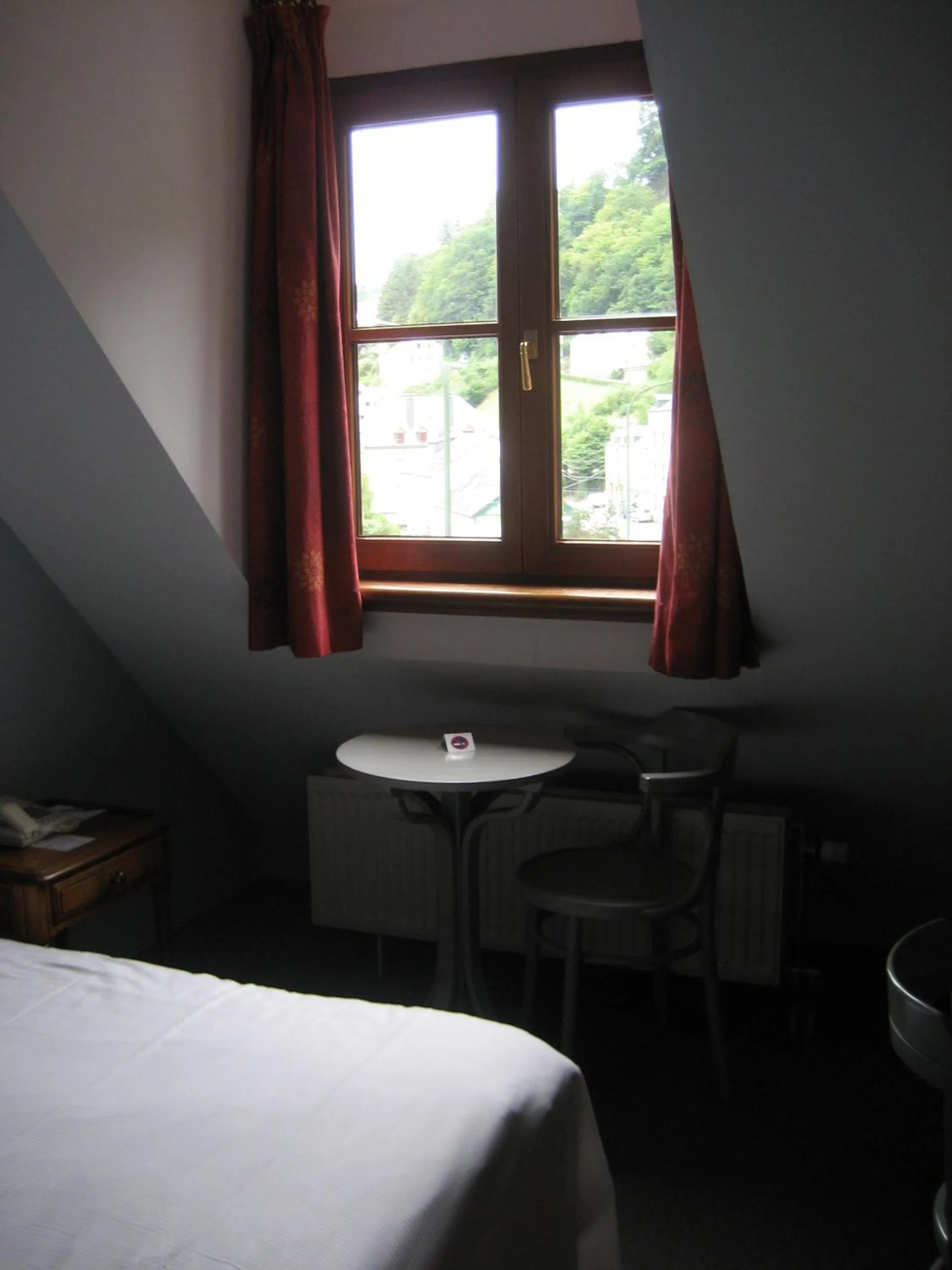 Double Room - Attic in Hotel La Porte de France