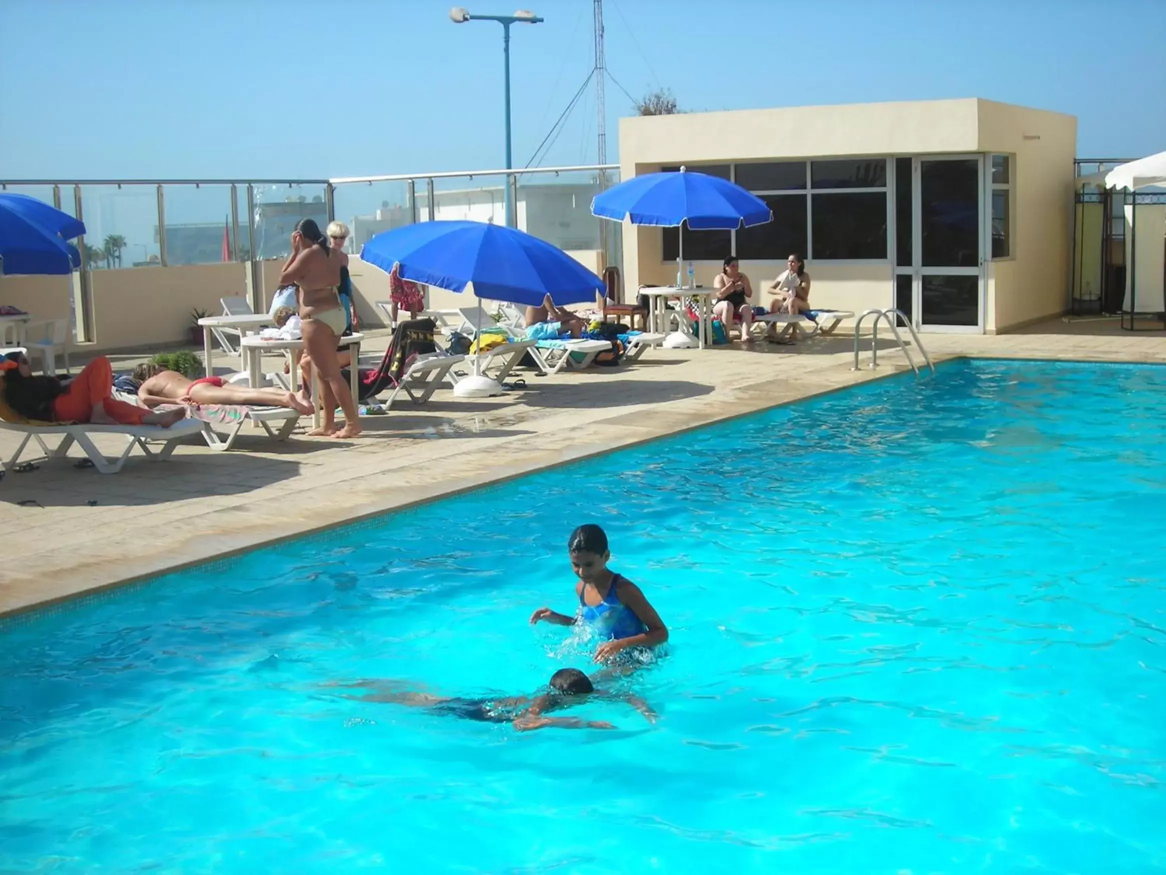 Swimming Pool in Hotel Suisse