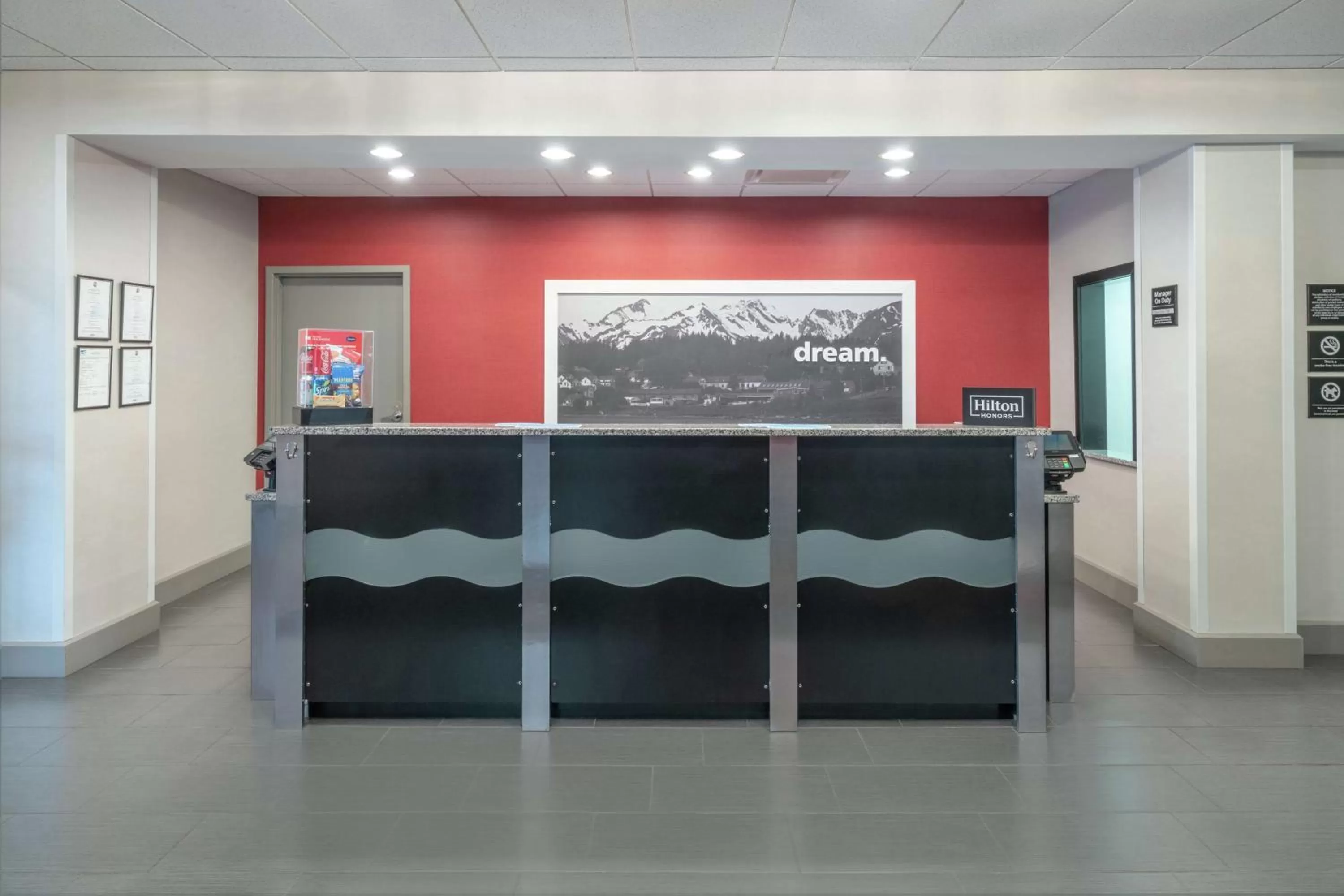 Lobby or reception in Hampton Inn and Suites Roanoke Airport/Valley View Mall