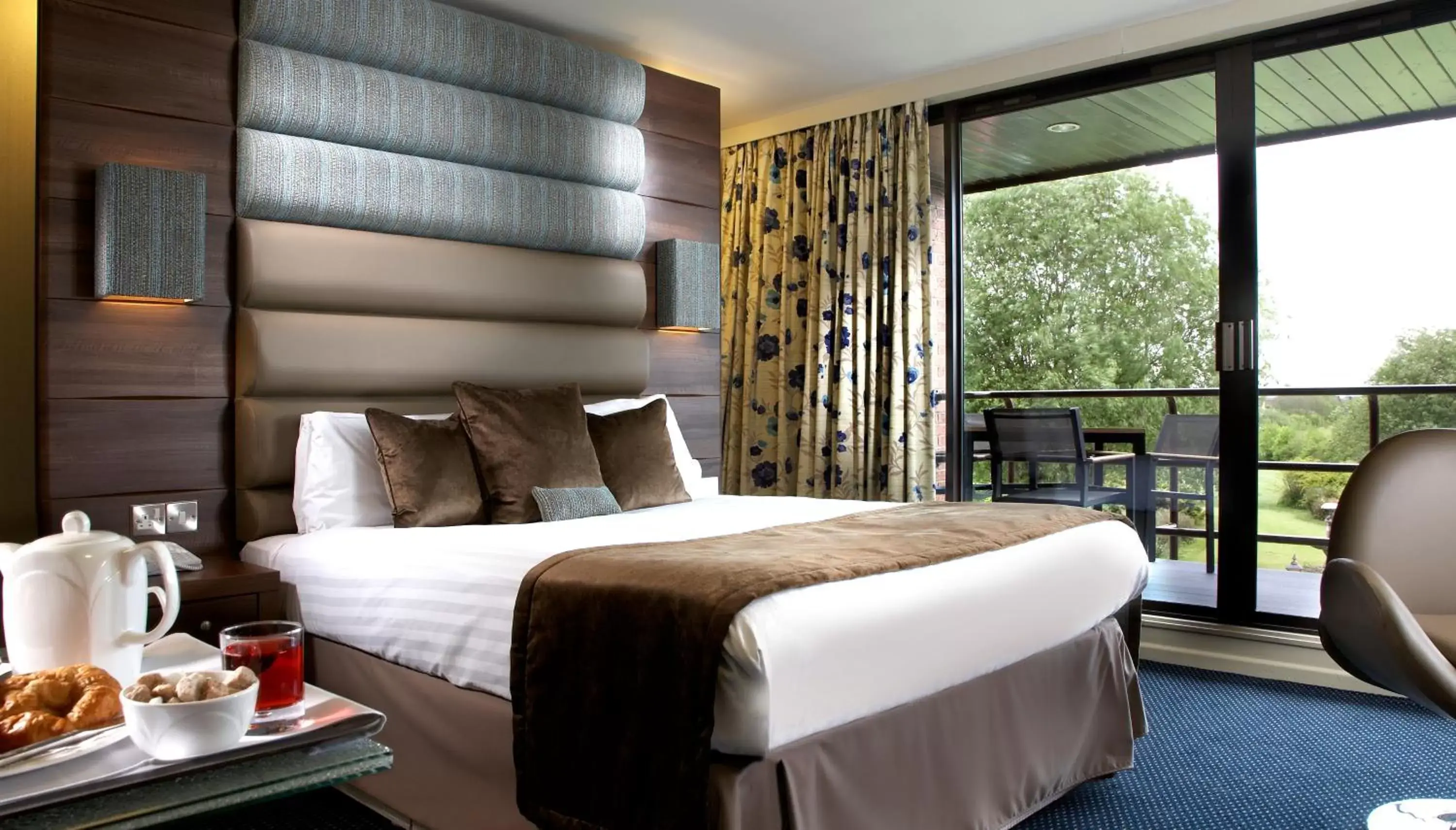 Bedroom, Bed in Abbey Hotel Golf & Spa