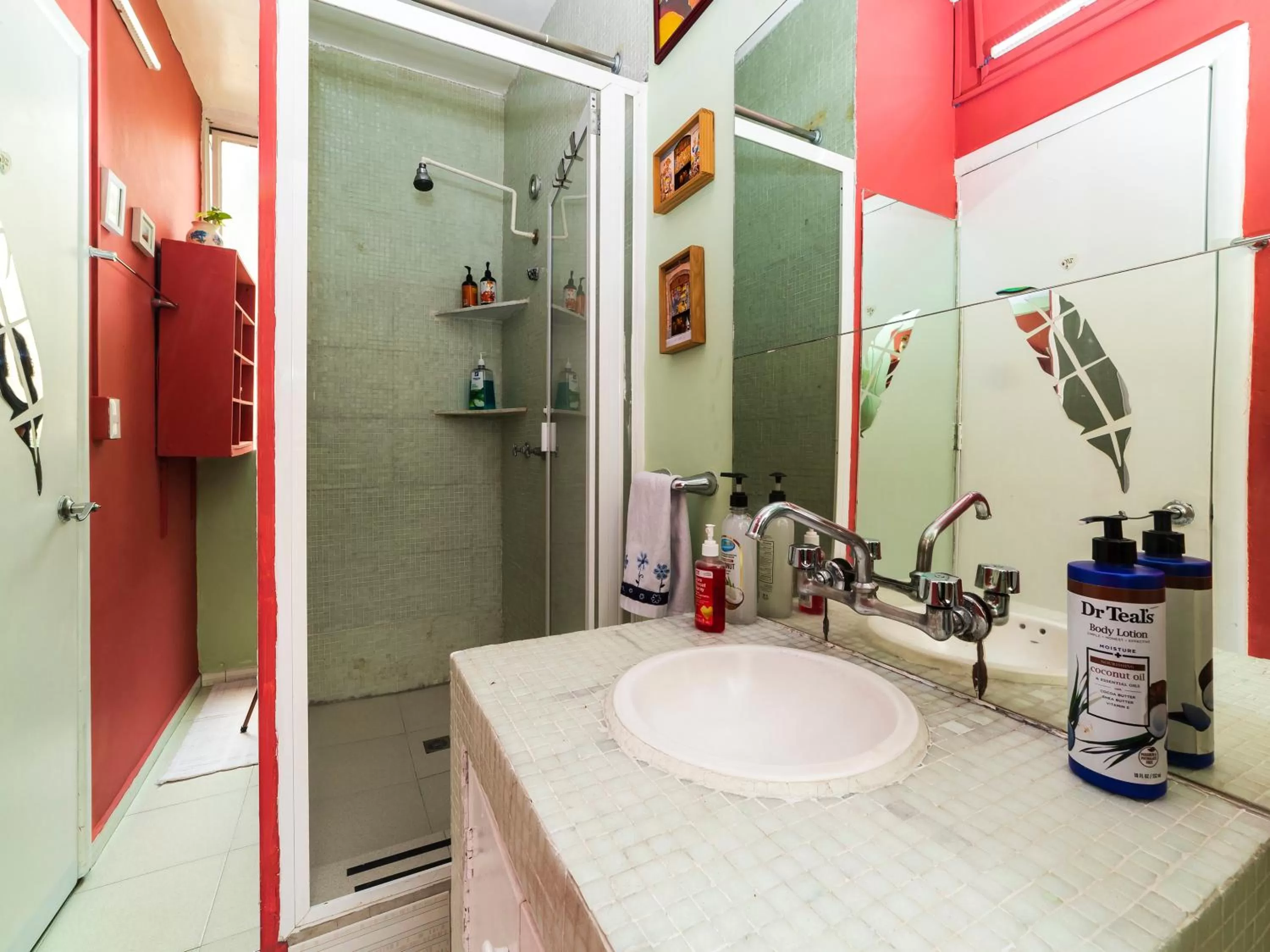 Shower in Casa Itzae B&B Polanquito Dog Friendly