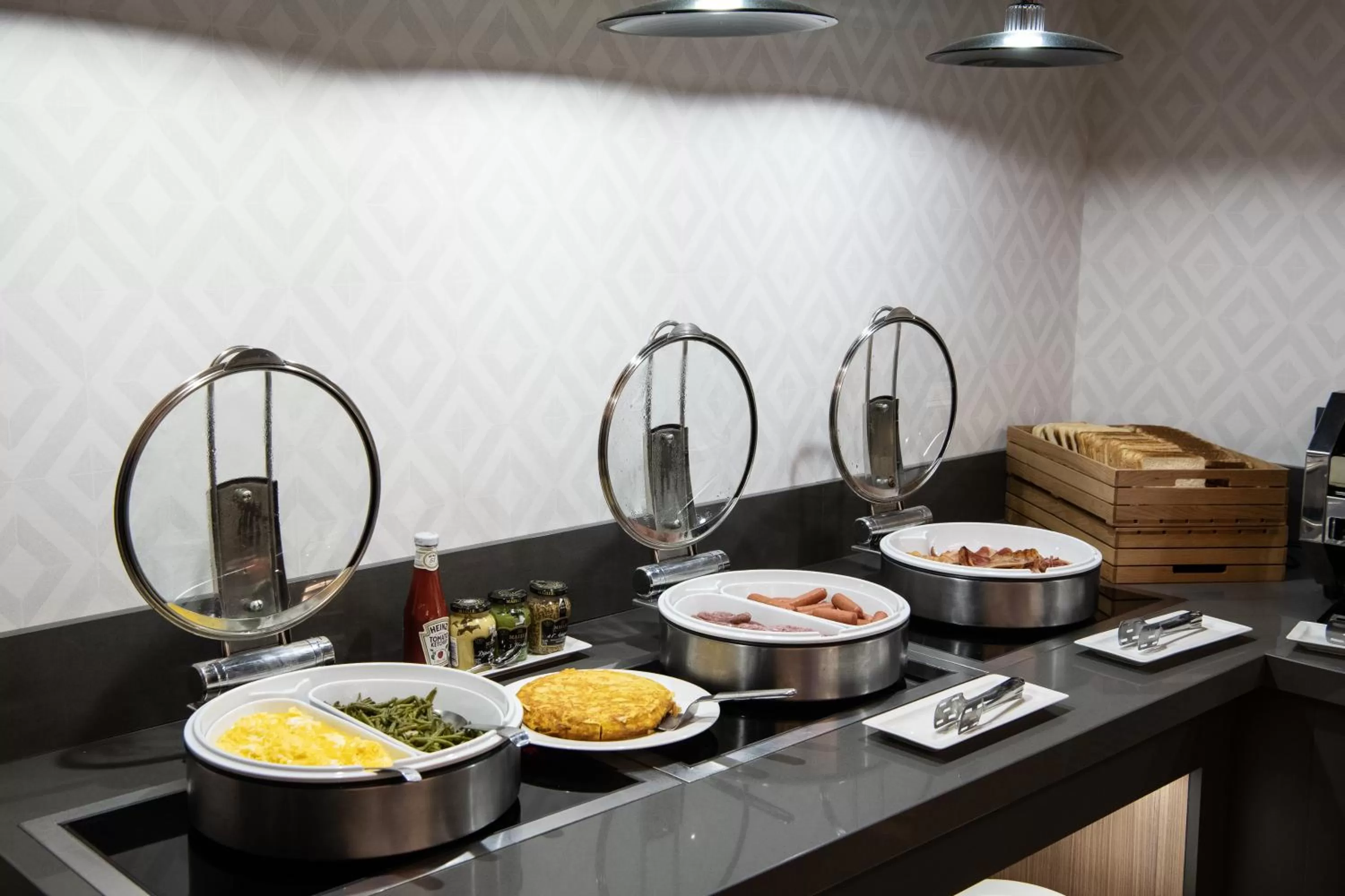 Buffet breakfast in Catalonia Gran Vía Madrid