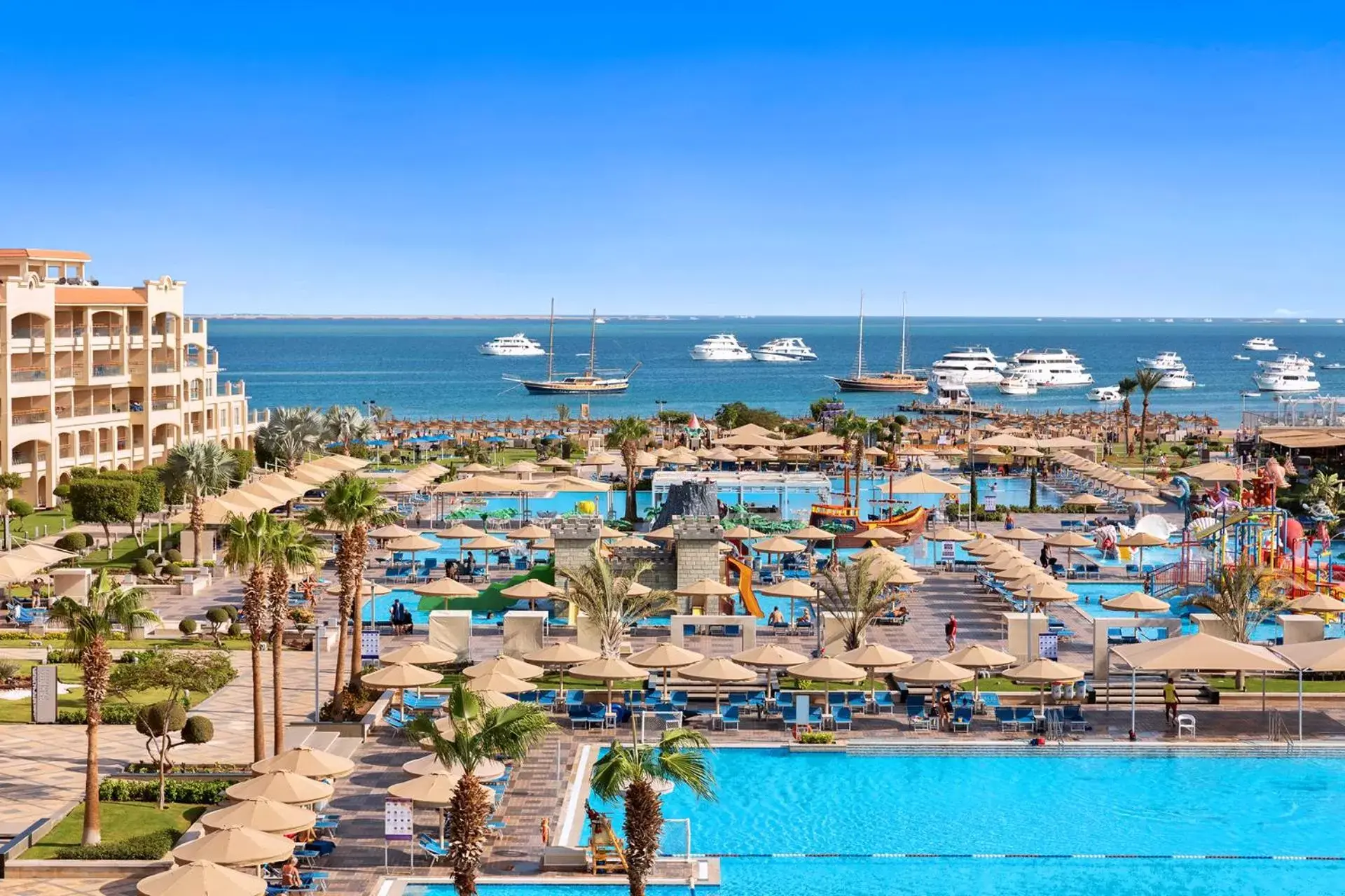 Sea view, Pool View in Pickalbatros White Beach Resort - Hurghada