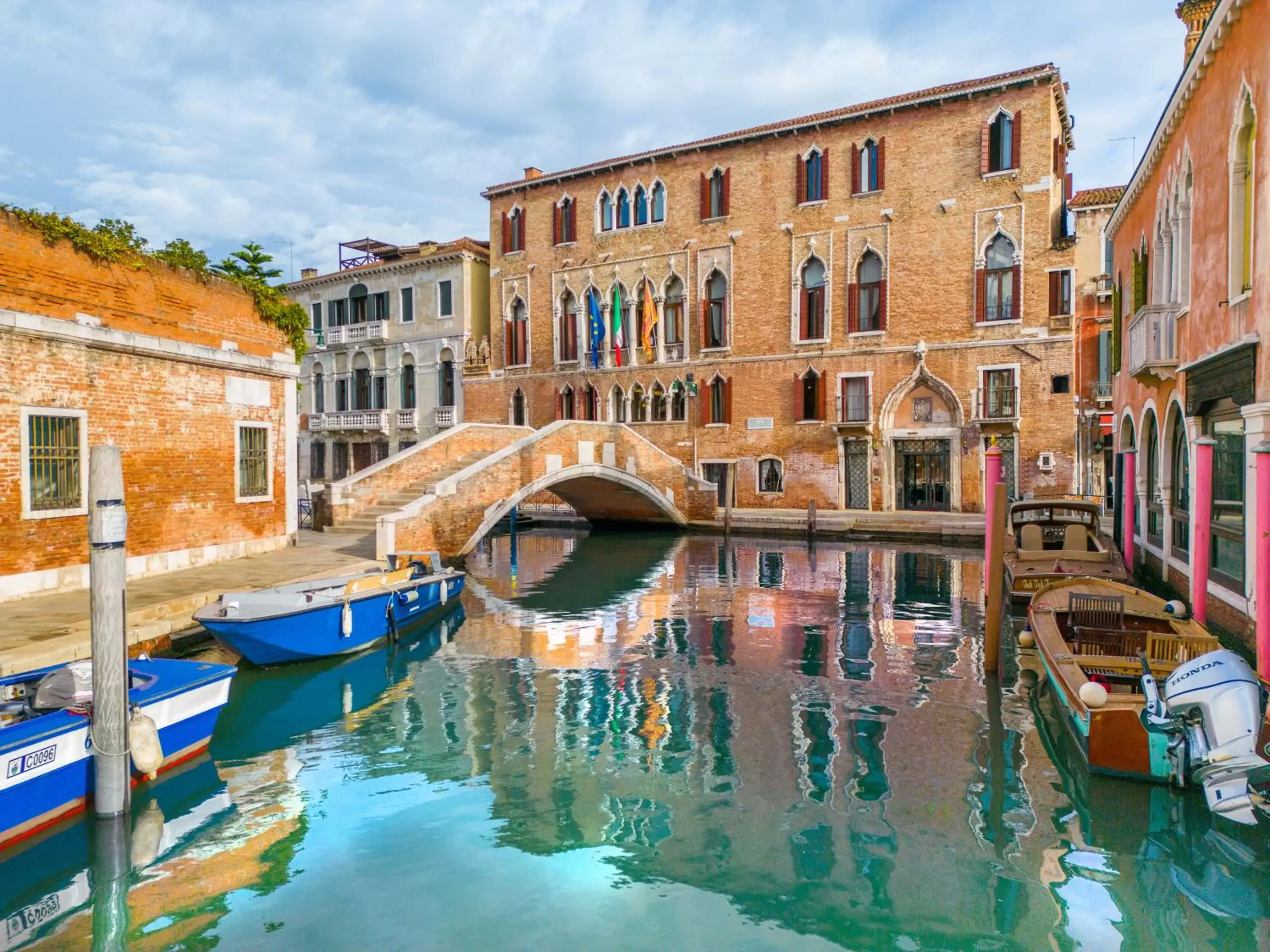 Property building, Swimming Pool in Palazzo Marcello Hotel Al Sole