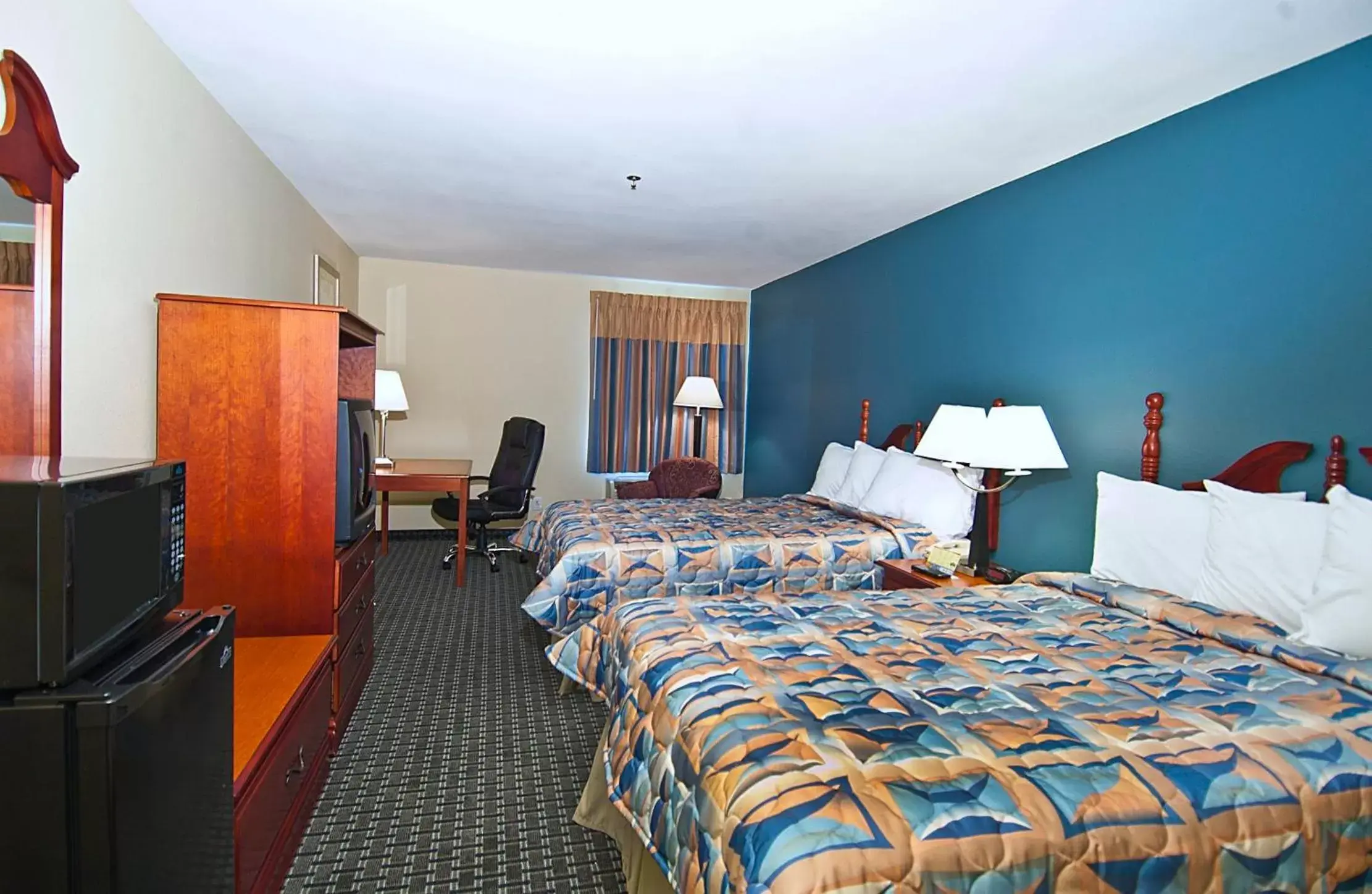 Photo of the whole room in Days Inn by Wyndham Lafayette Scott