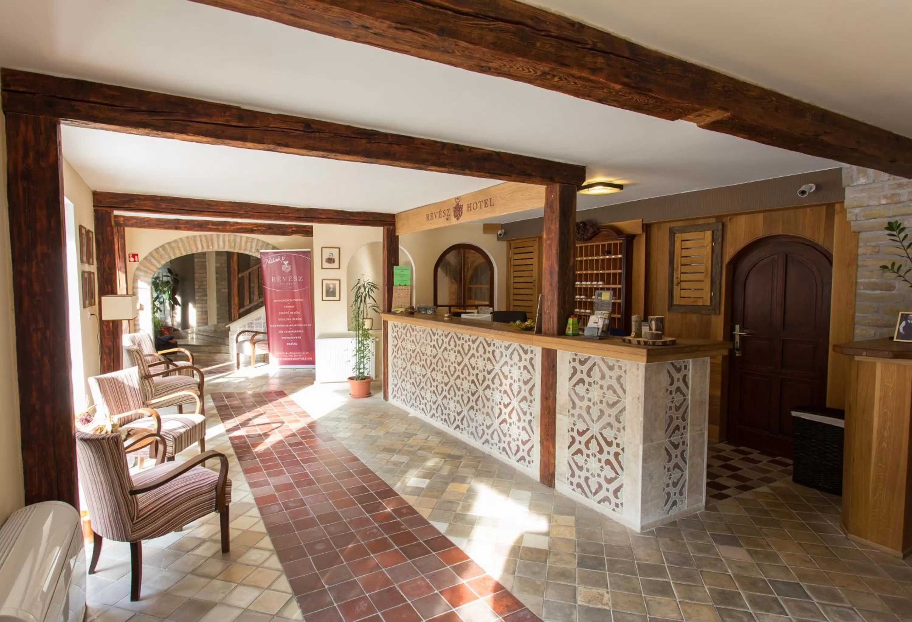 Lobby or reception in Révész Hotel, Restaurant and Rosa Spa