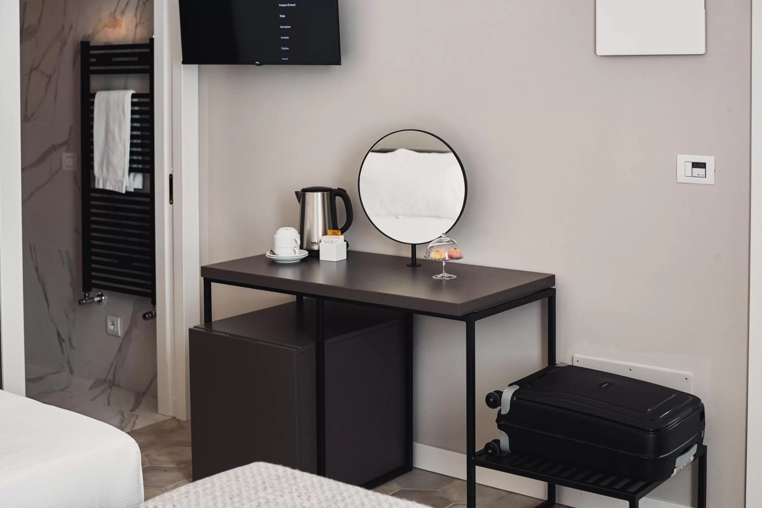 TV and multimedia, TV/Entertainment Center in Volante Urban Design Hotel