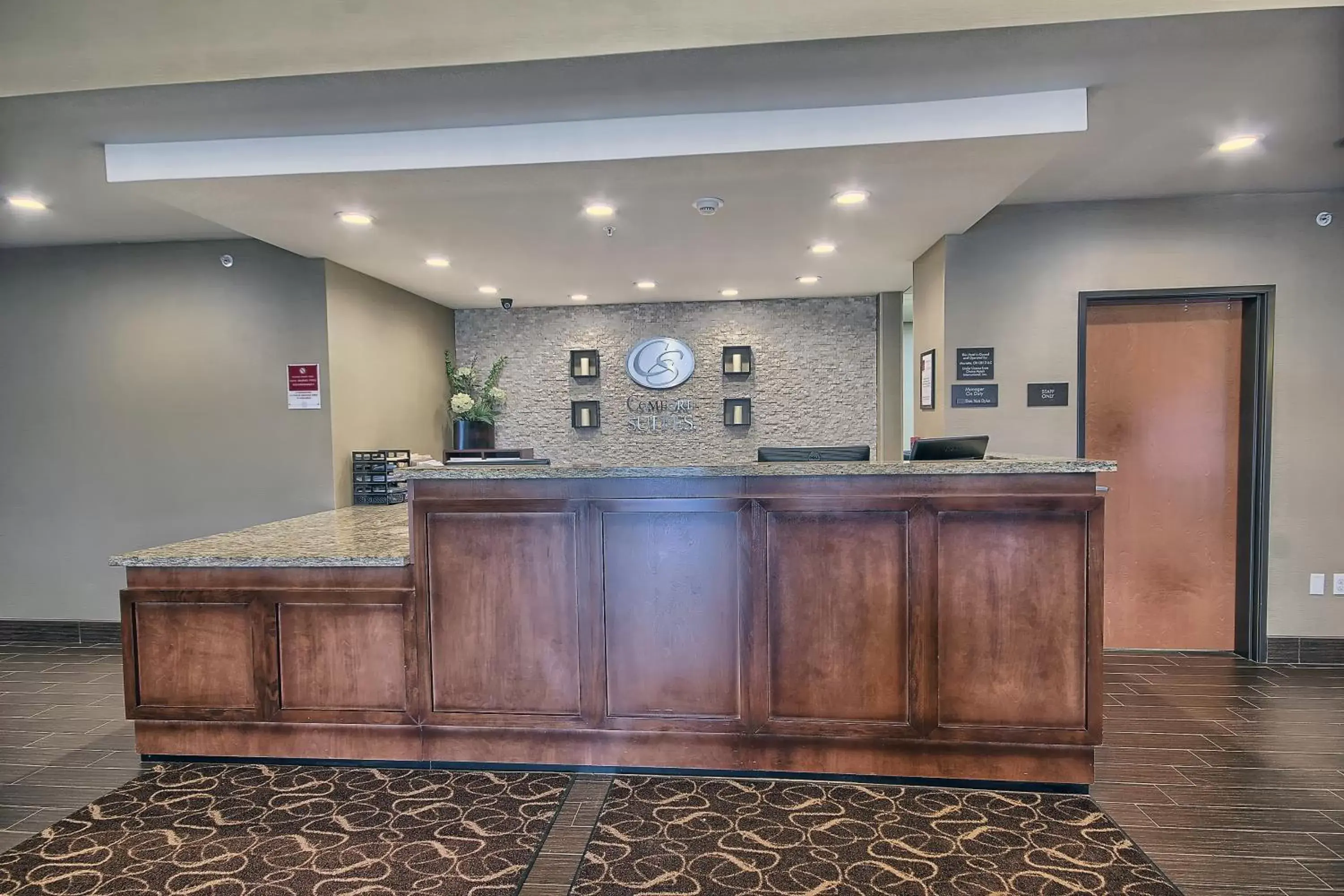 Lobby or reception, Lobby/Reception in Comfort Suites Marietta-Parkersburg