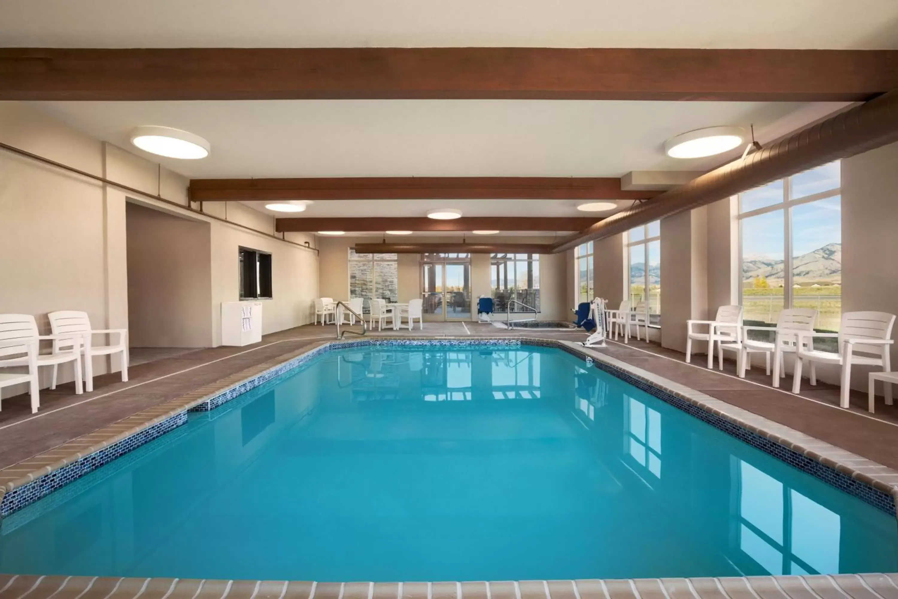 Swimming Pool in Country Inn & Suites by Radisson, Bozeman, MT