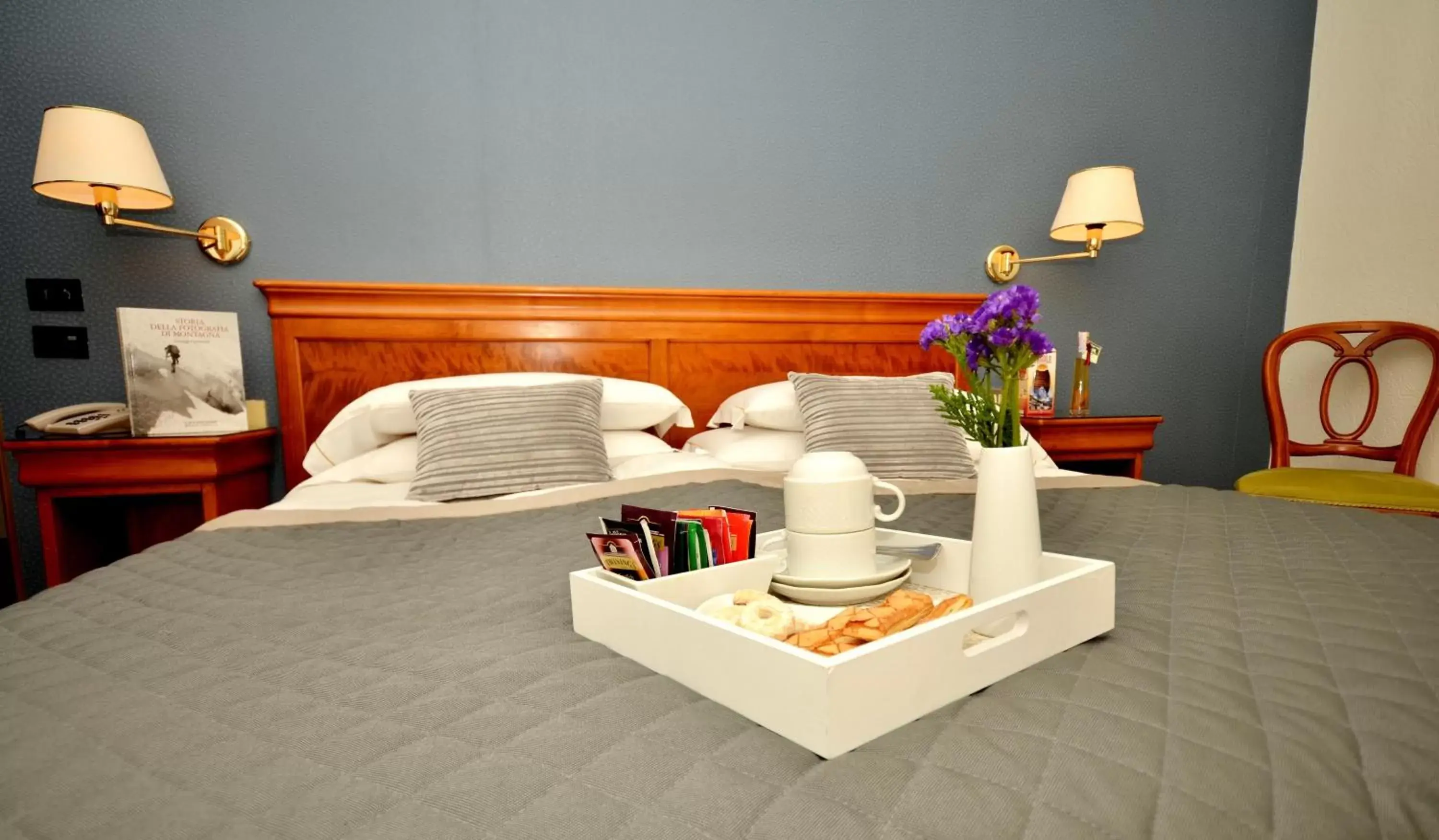 Photo of the whole room, Bed in Hotel Diana Jardin et Spa Photo of the whole room, Bed in Hotel Diana Jardin et Spa