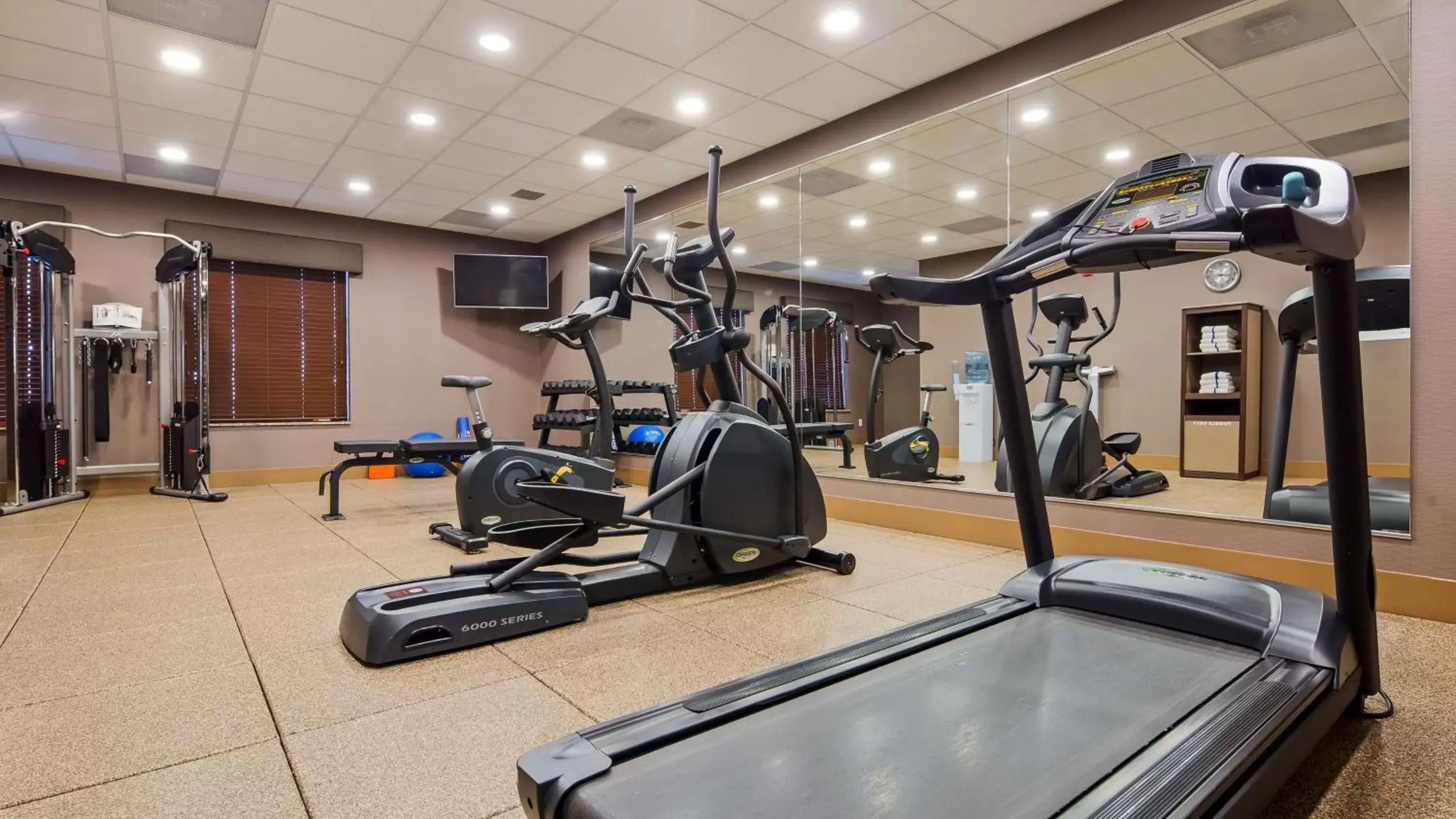 Fitness centre/facilities, Fitness Center/Facilities in Best Western Plus Lincoln Inn & Suites