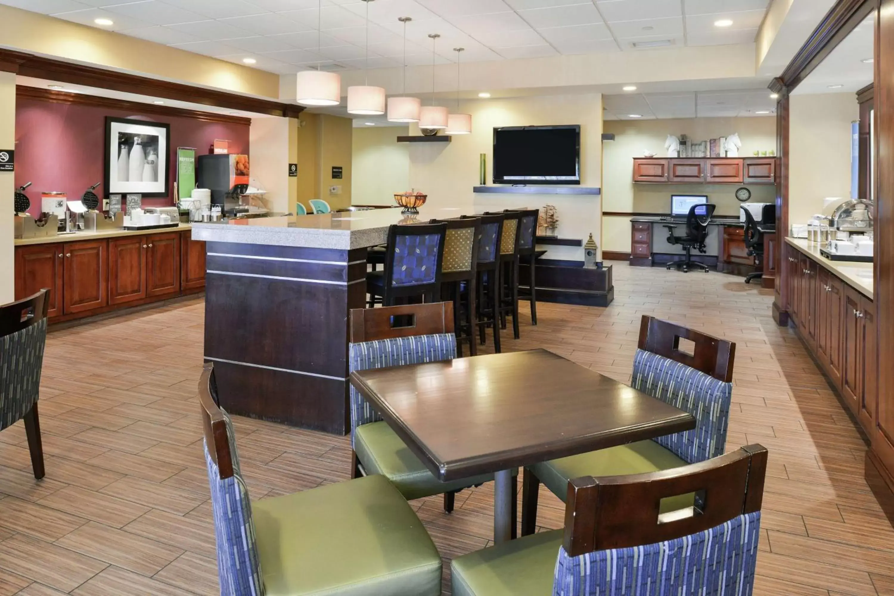 Dining area, Restaurant/Places to Eat in Hampton Inn Waynesboro/Stuarts Draft