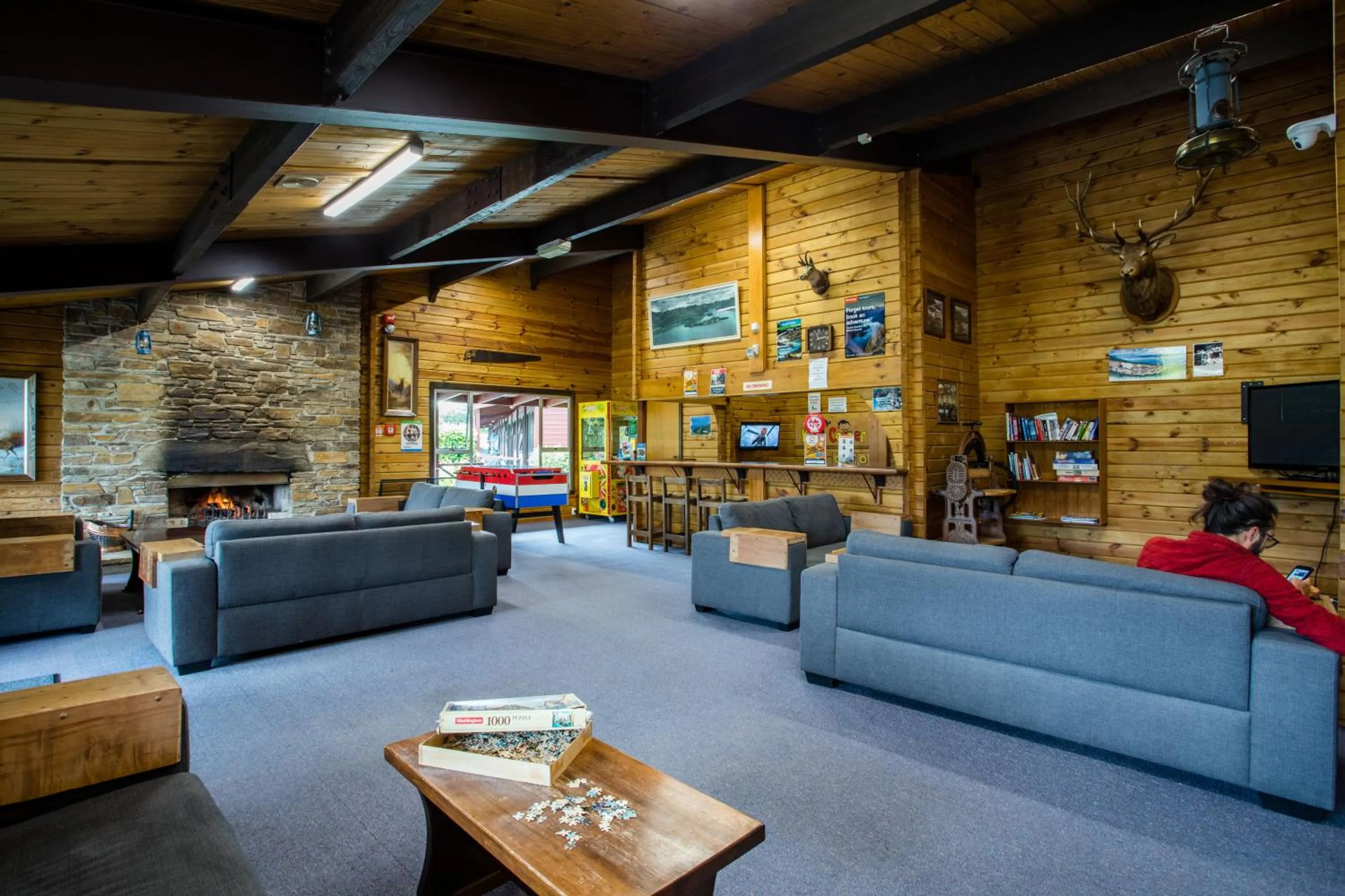 Communal lounge/ TV room in Te Anau Top 10 Holiday Park and Motels