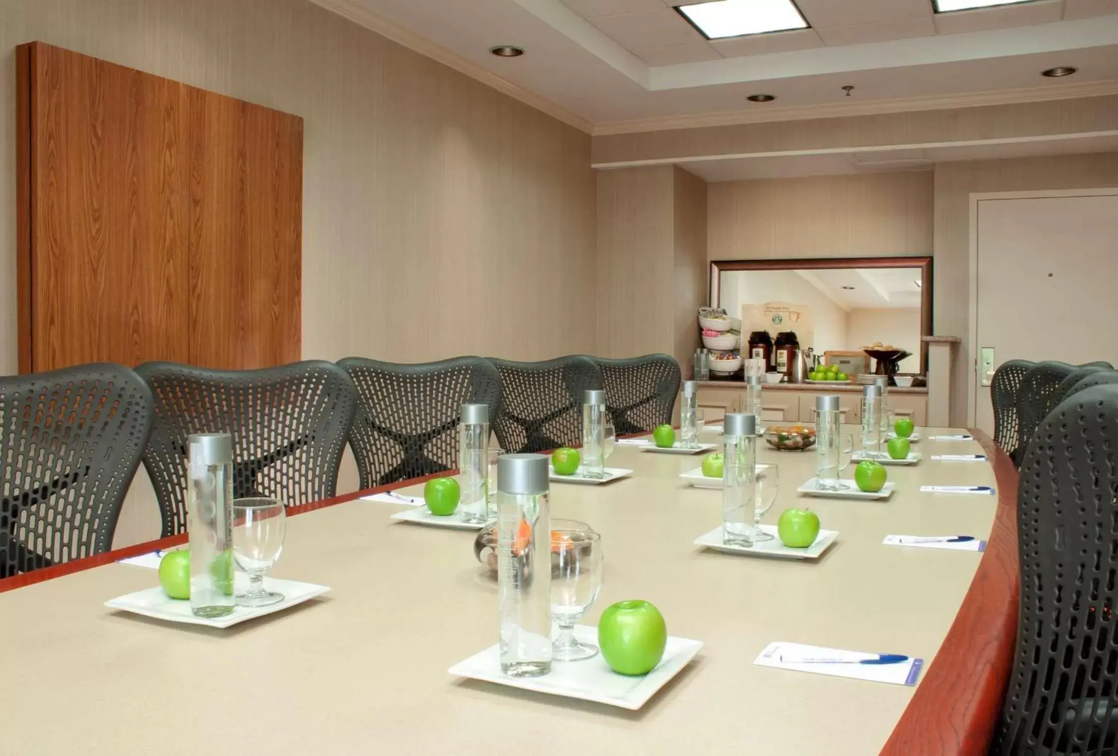 Meeting/conference room in Hilton Garden Inn Fort Worth/Fossil Creek