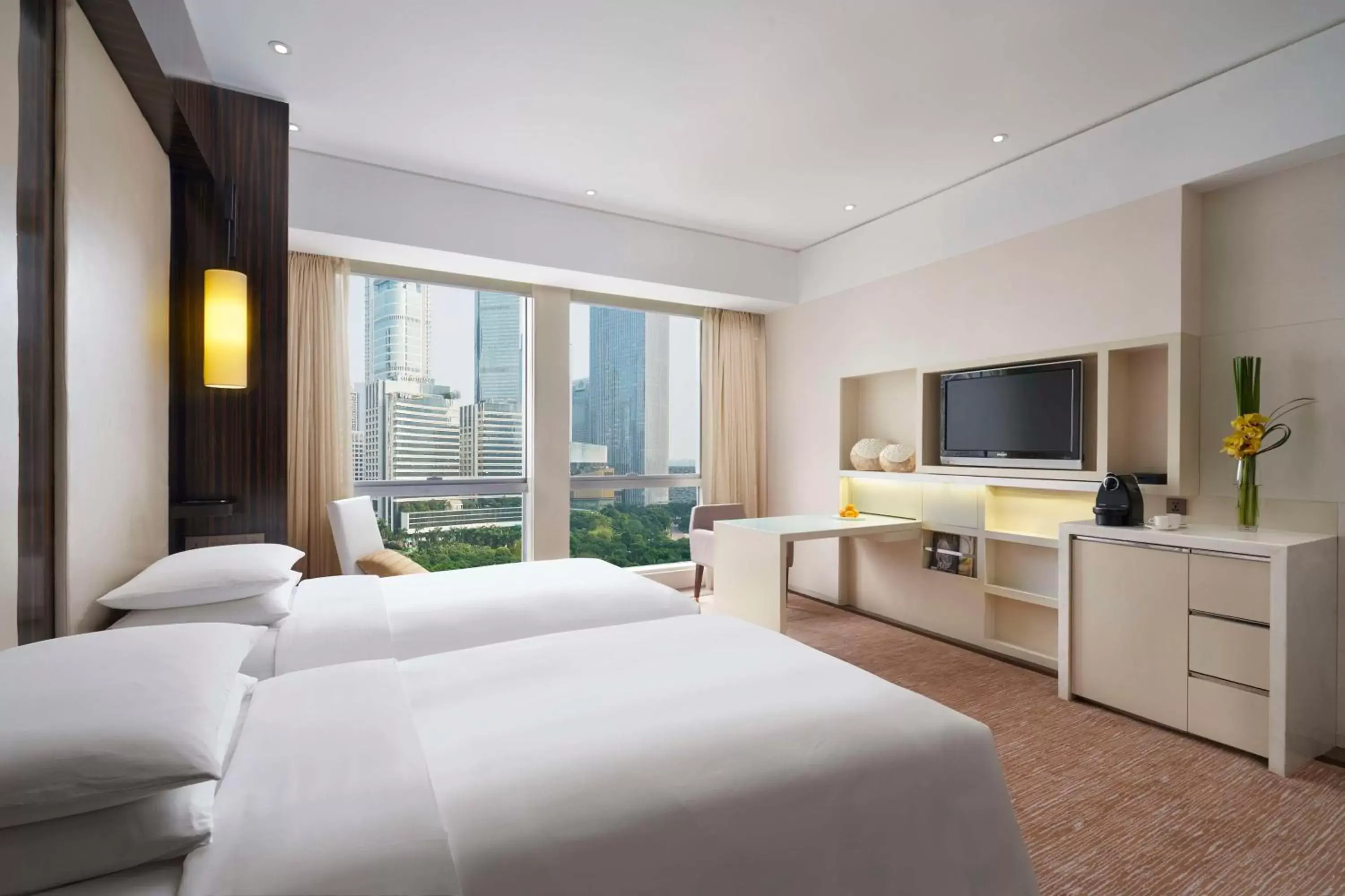 Bedroom in Grand Hyatt Guangzhou- Free Shuttle Bus to Canton Fair Complex during Canton Fair period