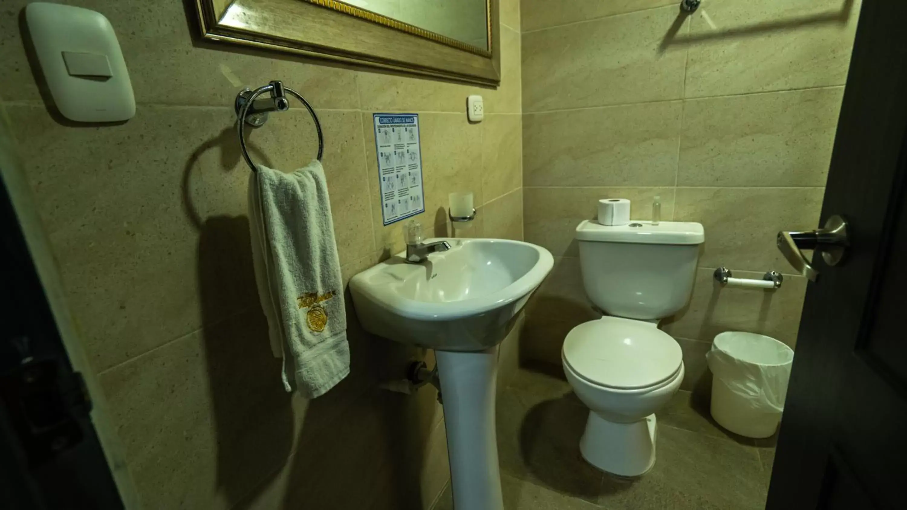 Bathroom in Hotel Tayromar