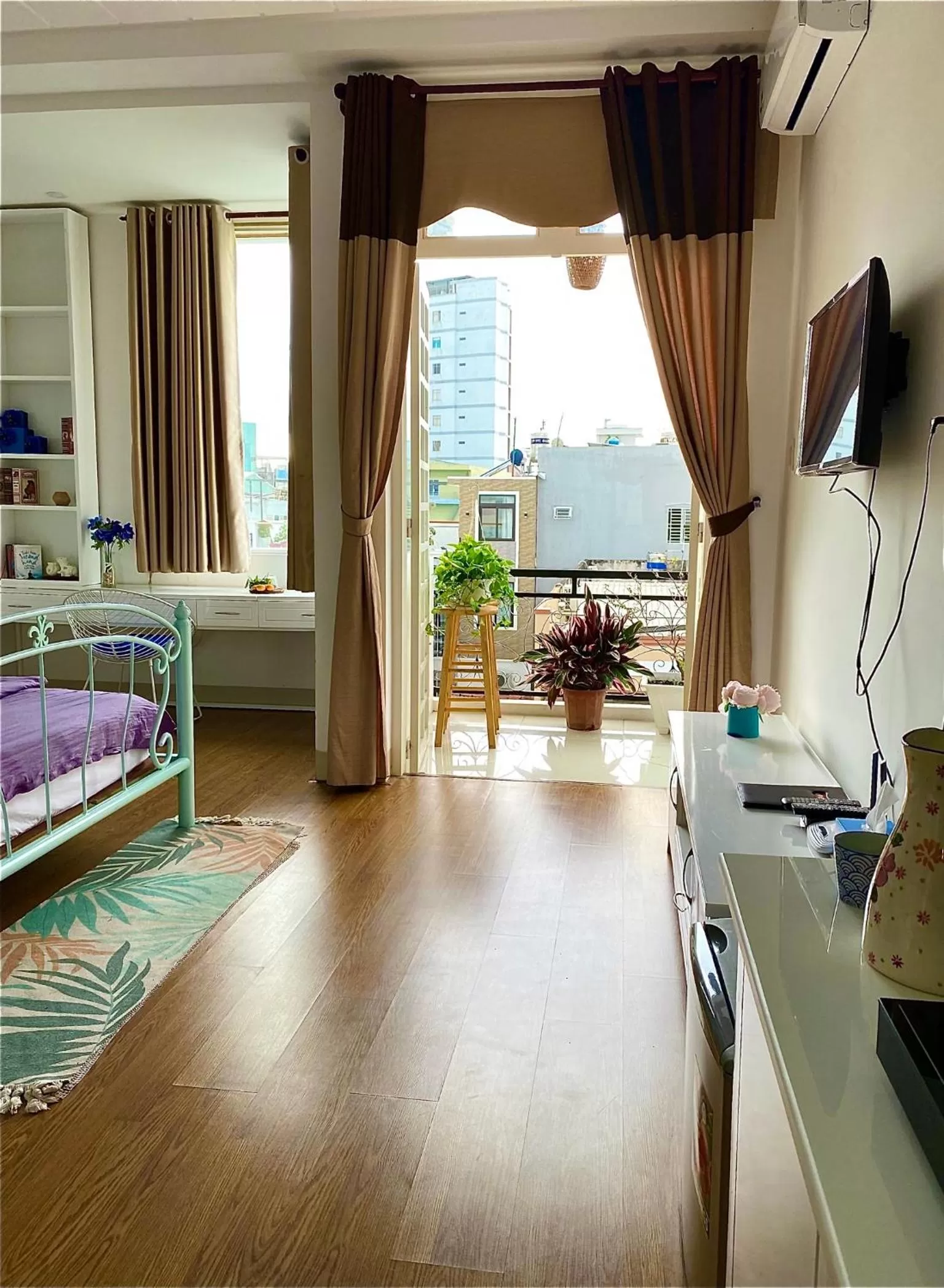 Emerald Boutique Stay 2