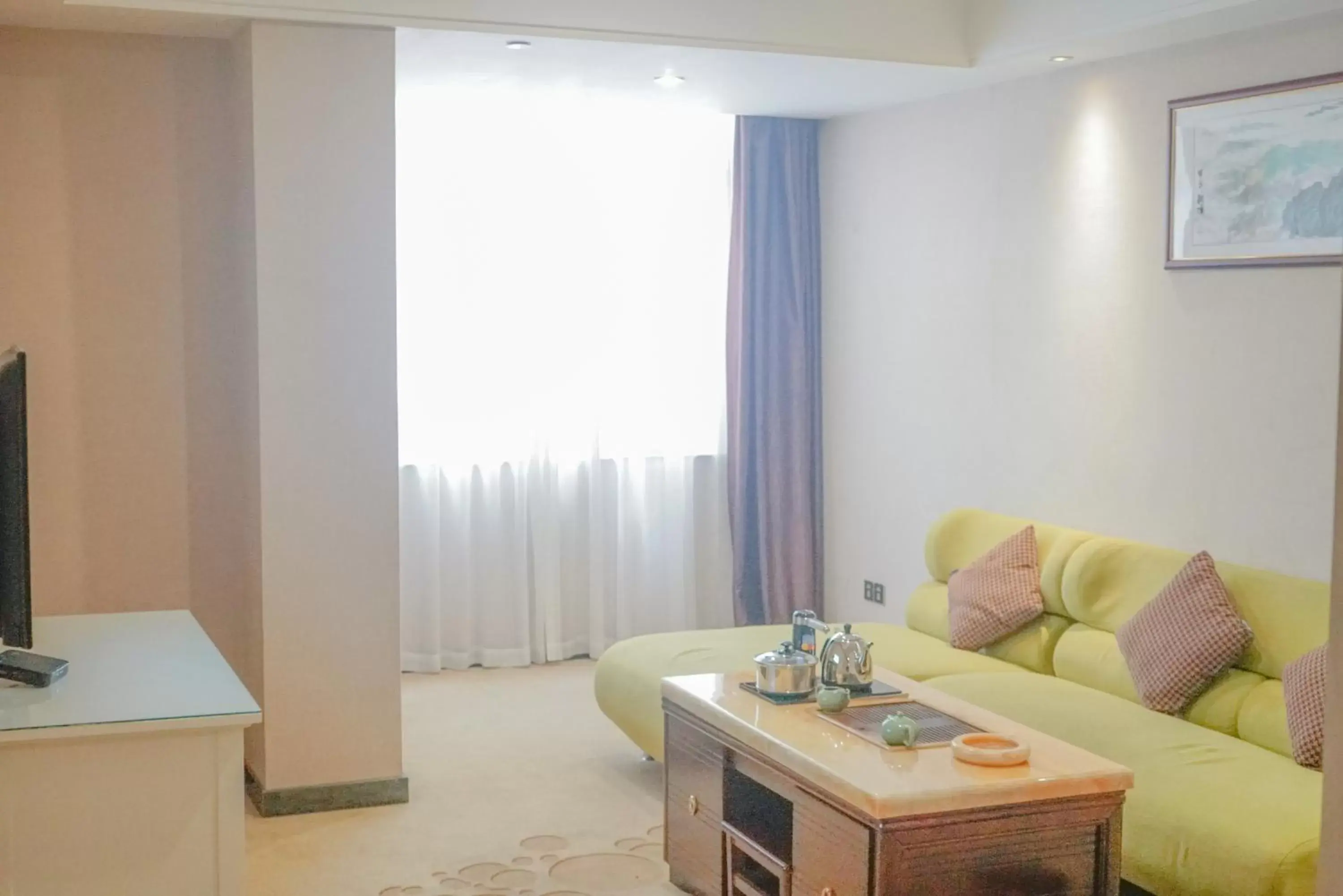 Living room in Paco Hotel Tianhe Coach Terminal Metro Satation Guangzhou-Free Shuttle Bus for Canton Fair Living room in Paco Hotel Tianhe Coach Terminal Metro Satation Guangzhou-Free Shuttle Bus for Canton Fair