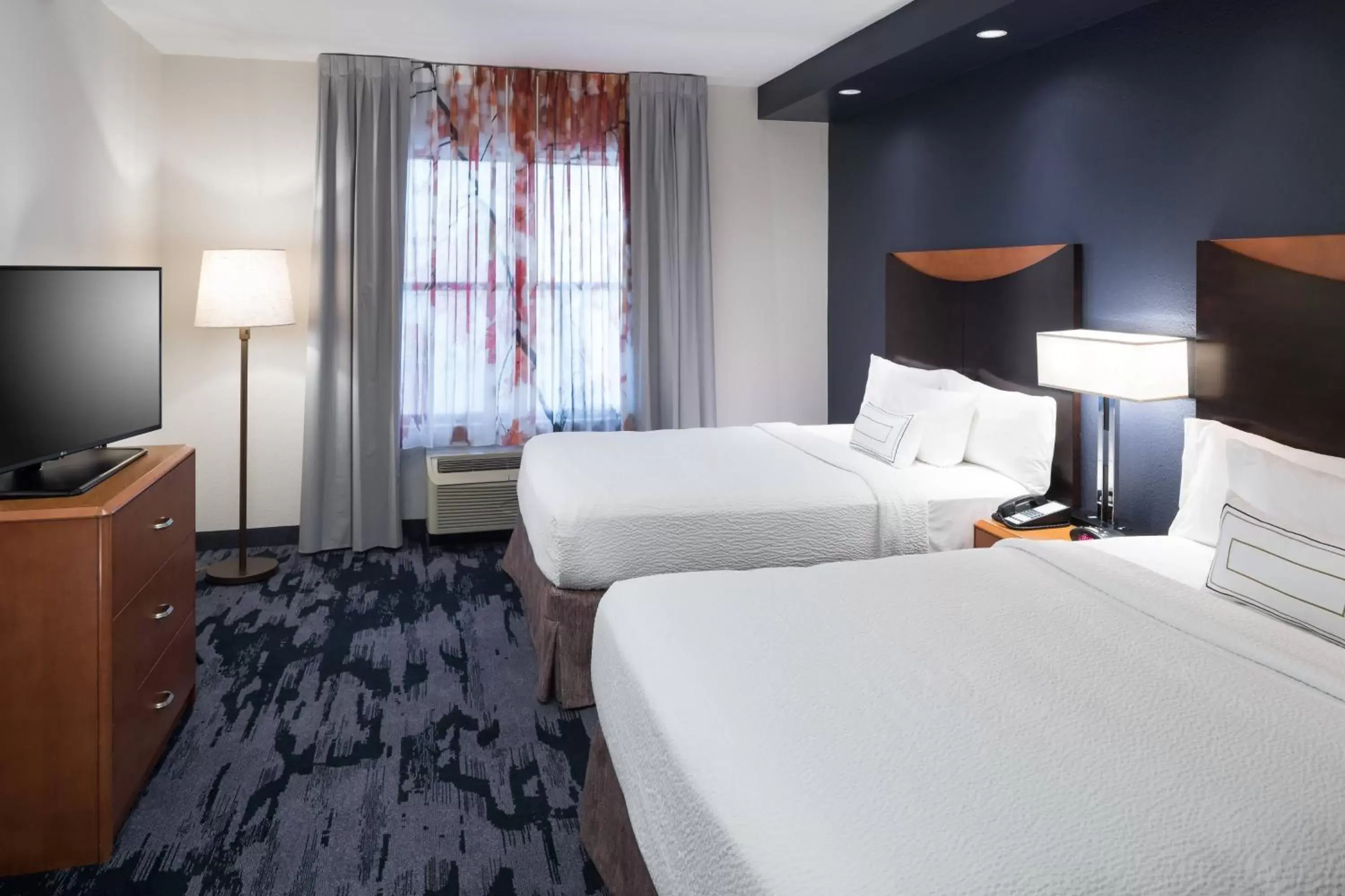Bedroom, Bed in Fairfield Inn Suites by Marriott Orlando At SeaWorld