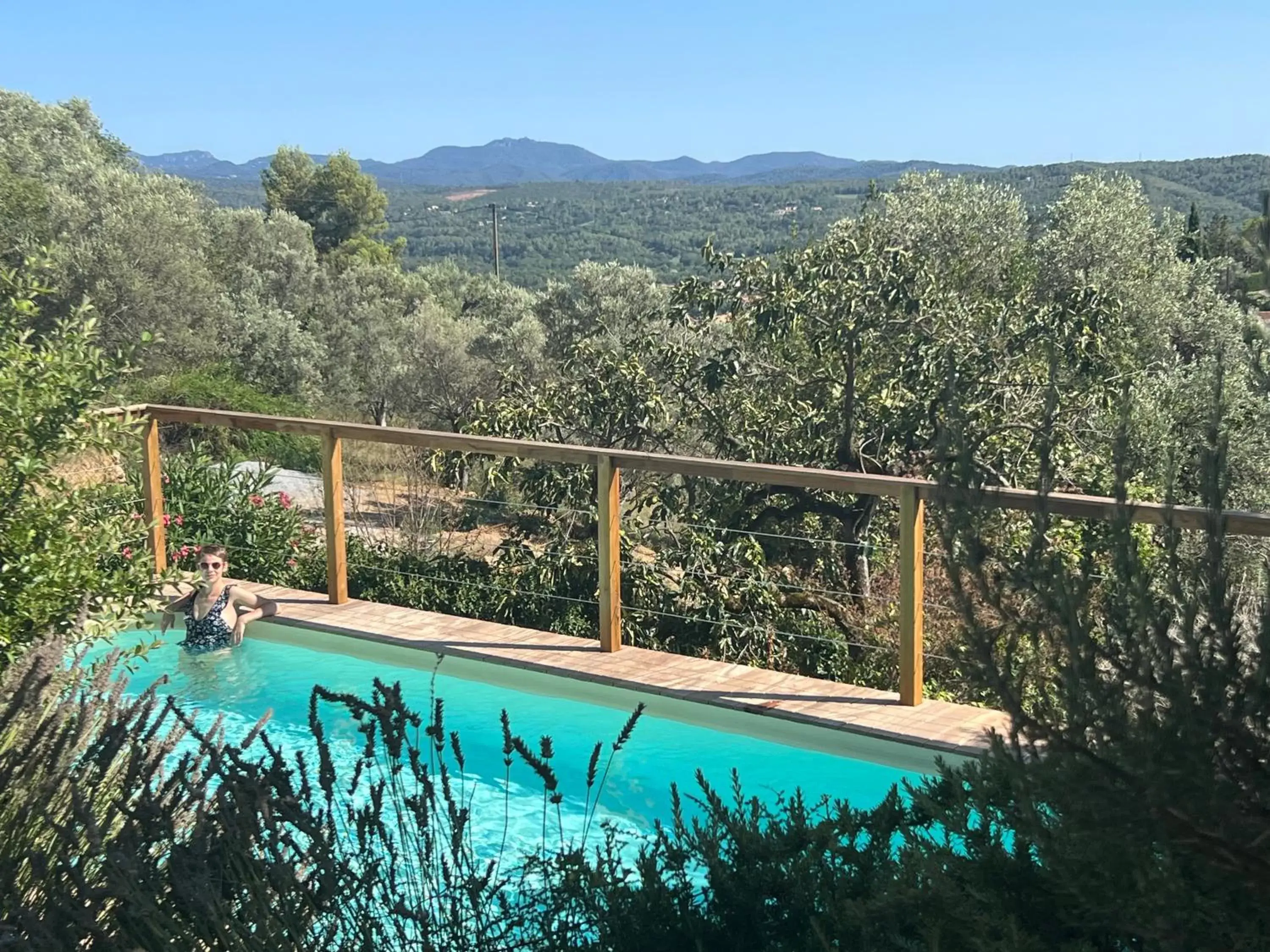 Swimming Pool in Le nid des arts