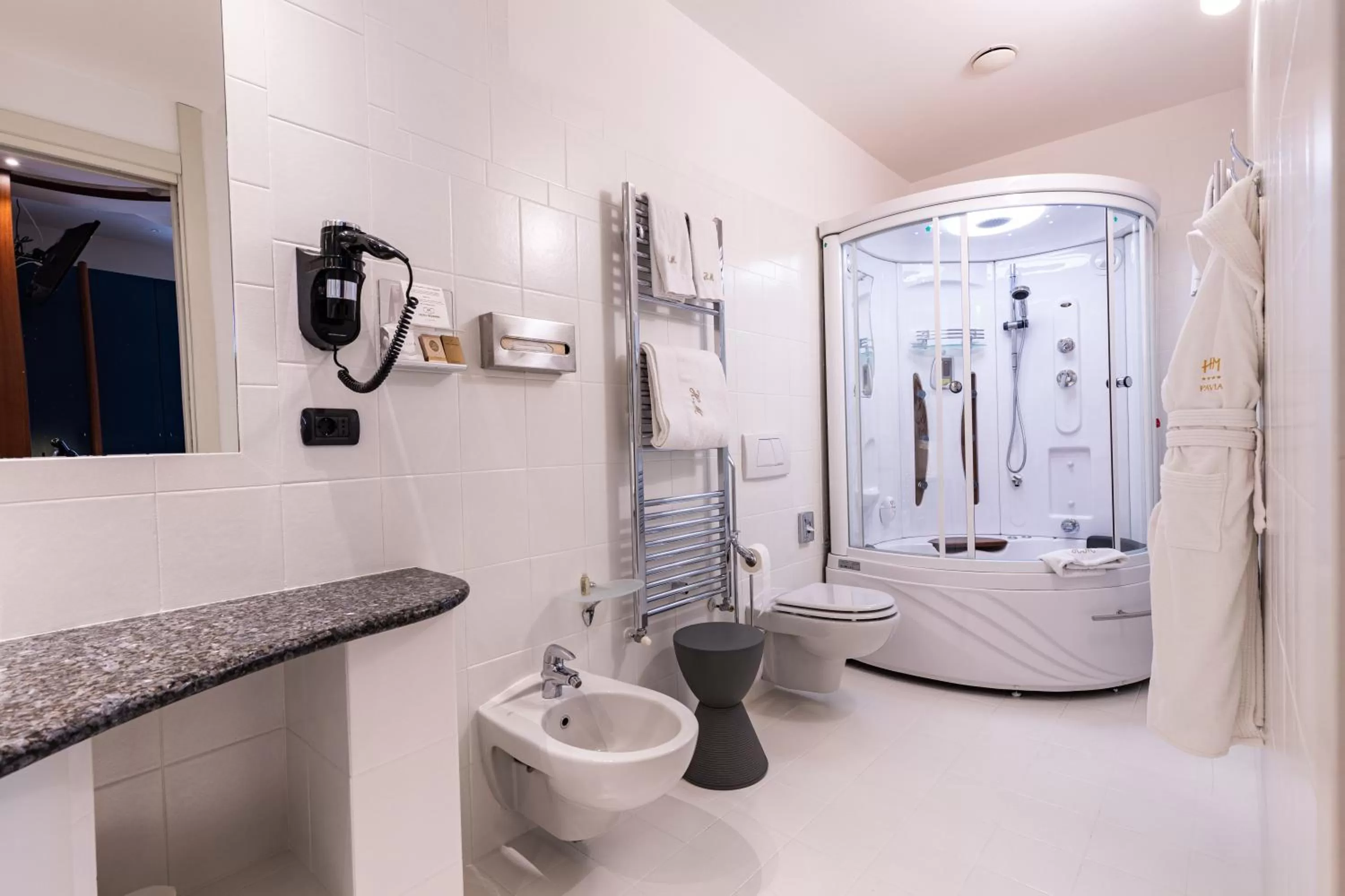 Bathroom in Hotel Moderno