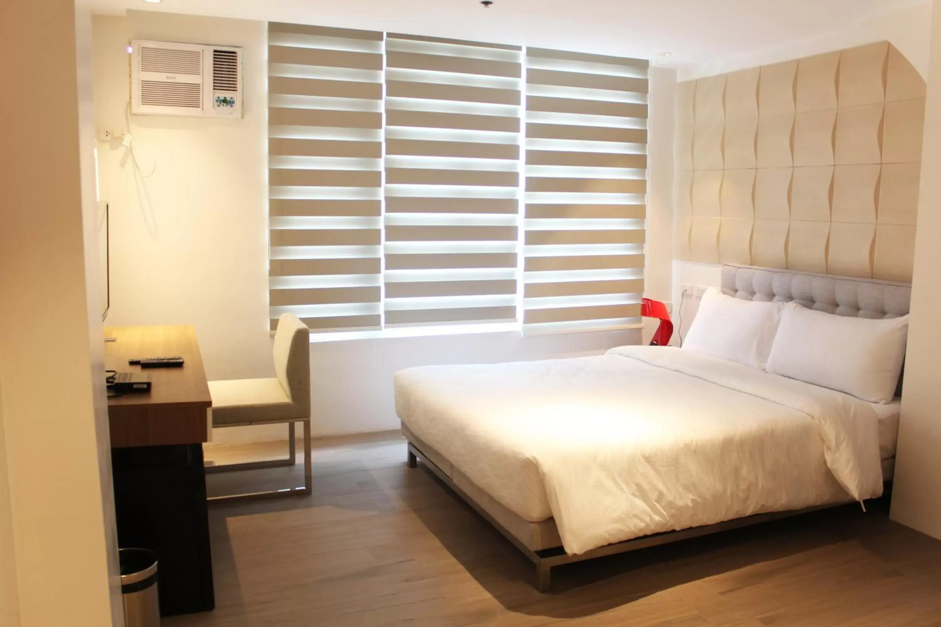 Photo of the whole room, Bed in City Park Hotel Residences