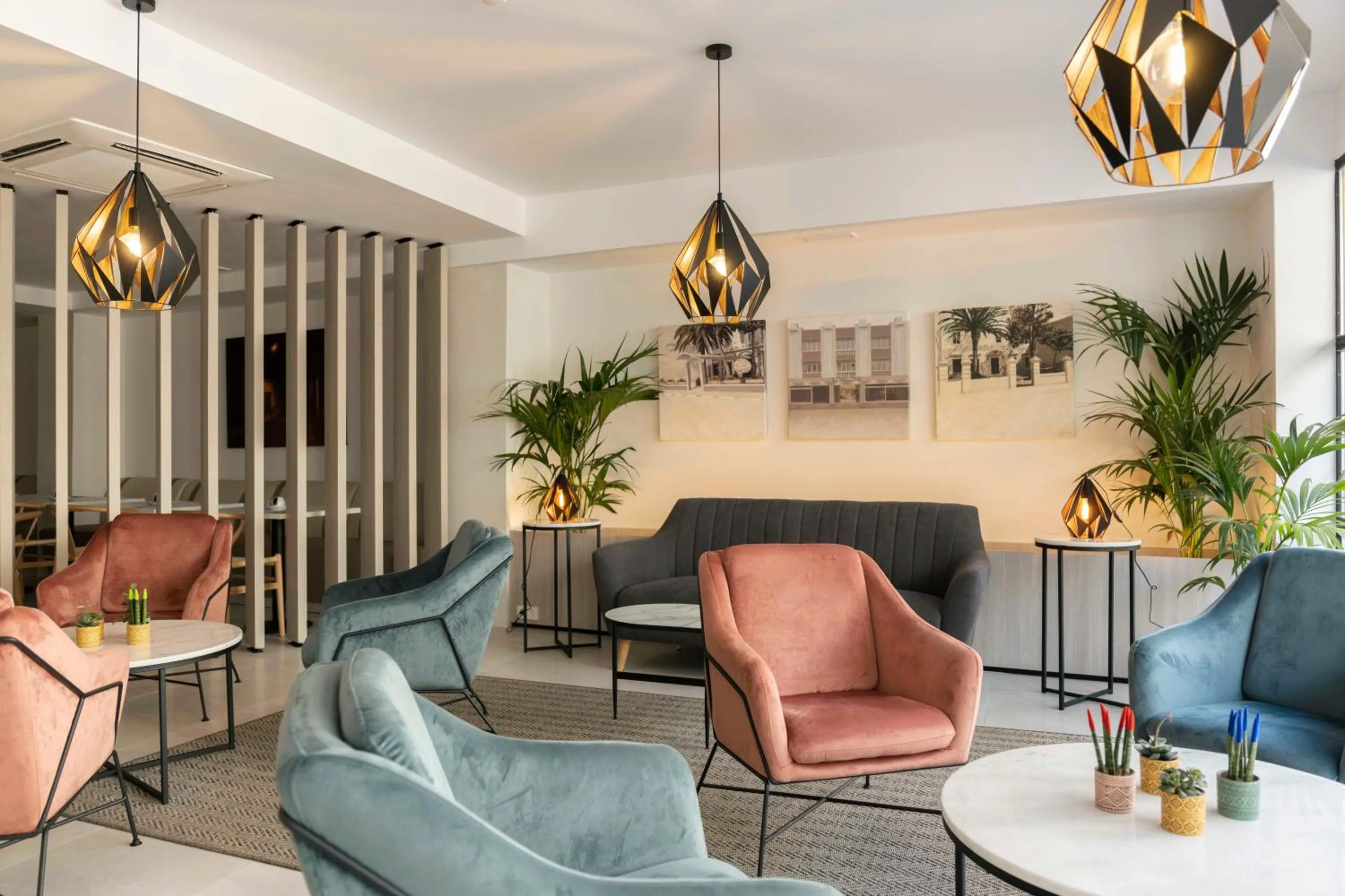 Living room in Alfons Hotel