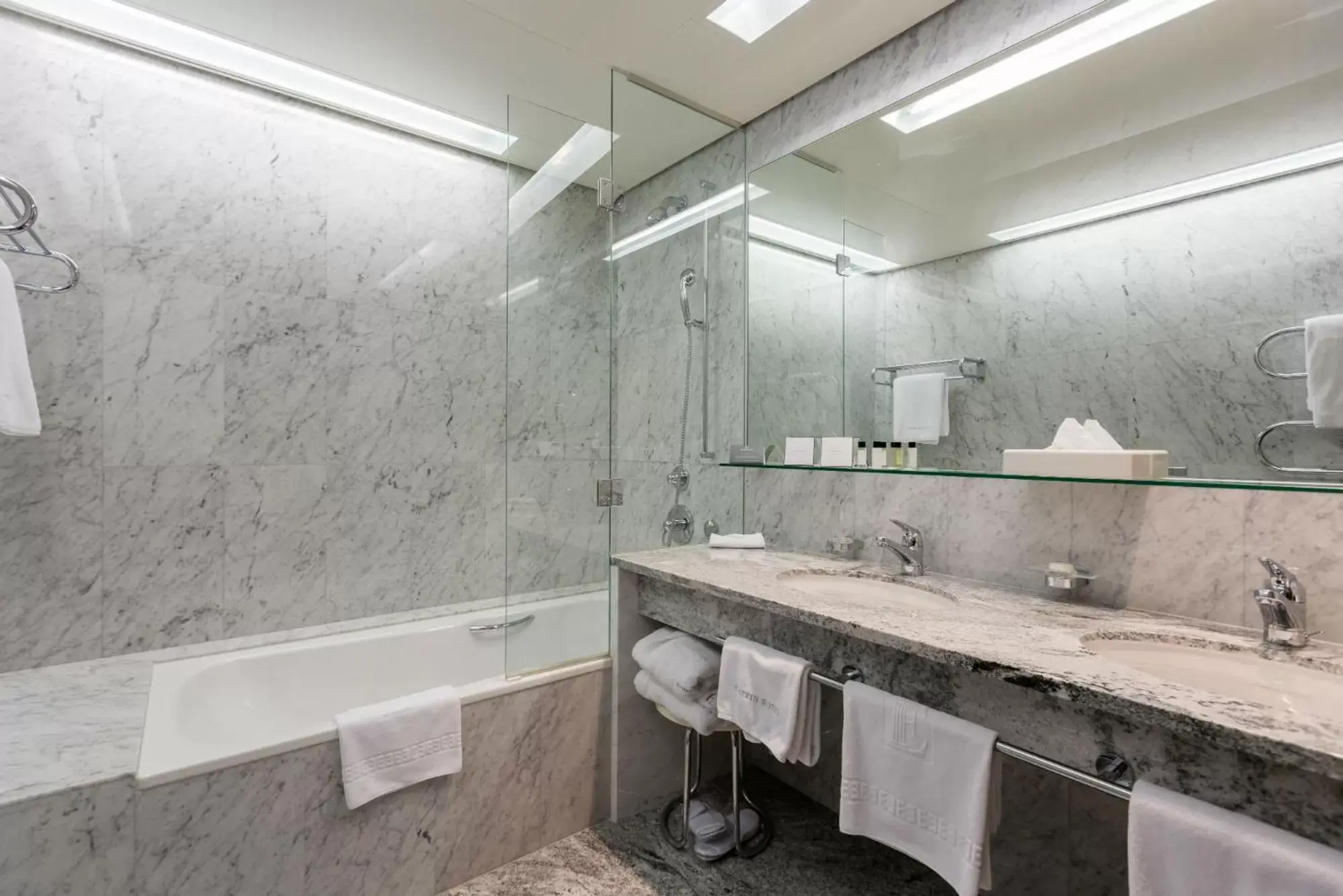 Bathroom in Einstein St. Gallen Bathroom in Einstein St. Gallen