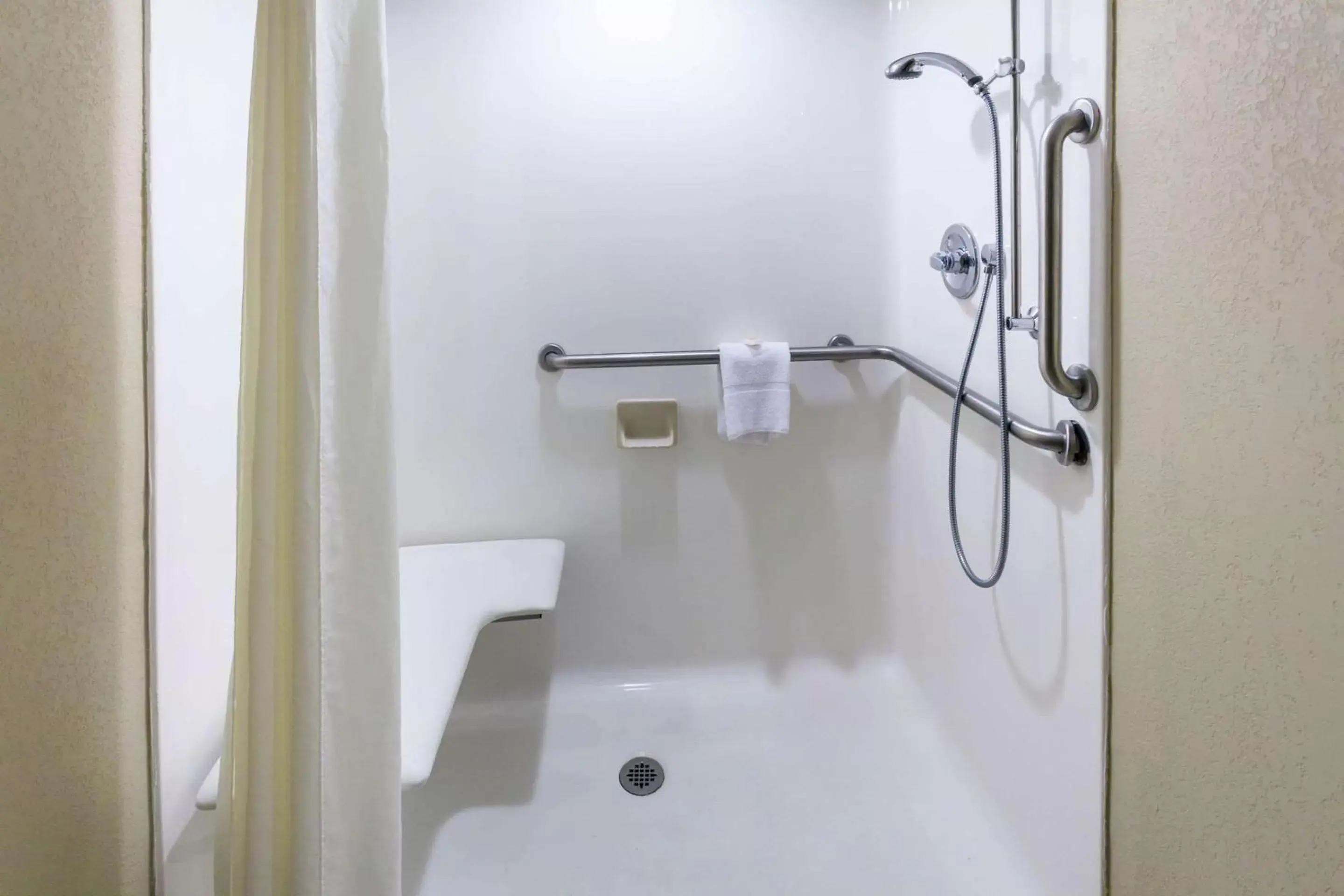 Bathroom in Comfort Inn & Suites Statesville - Mooresville