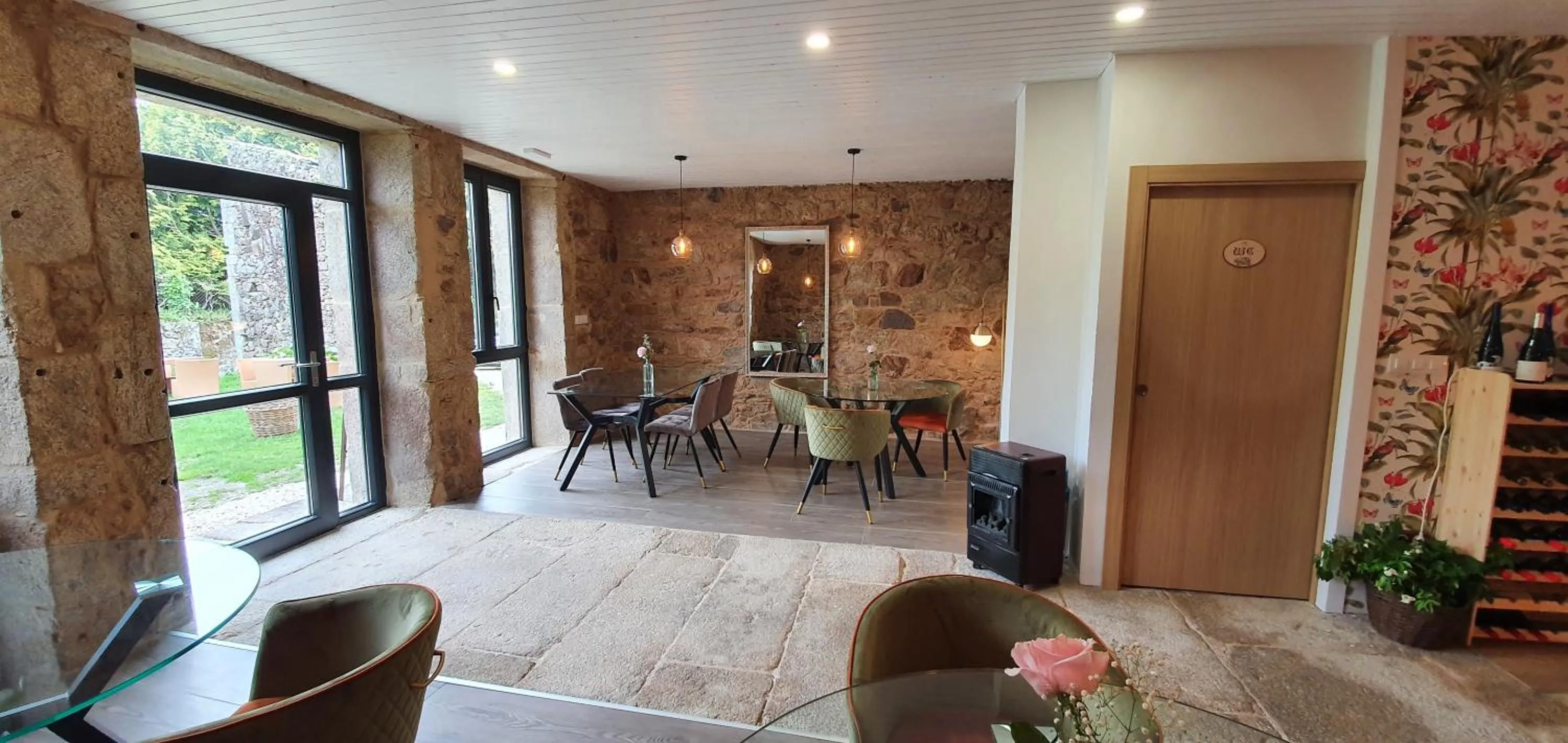 Restaurant/places to eat in Ecocasa Lema II