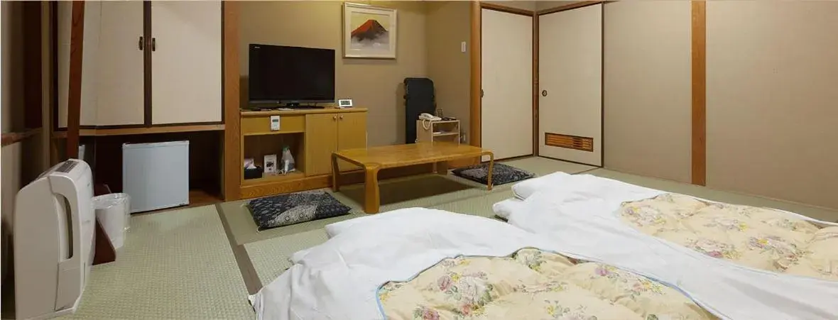 Bed in Onomichi Kokusai Hotel