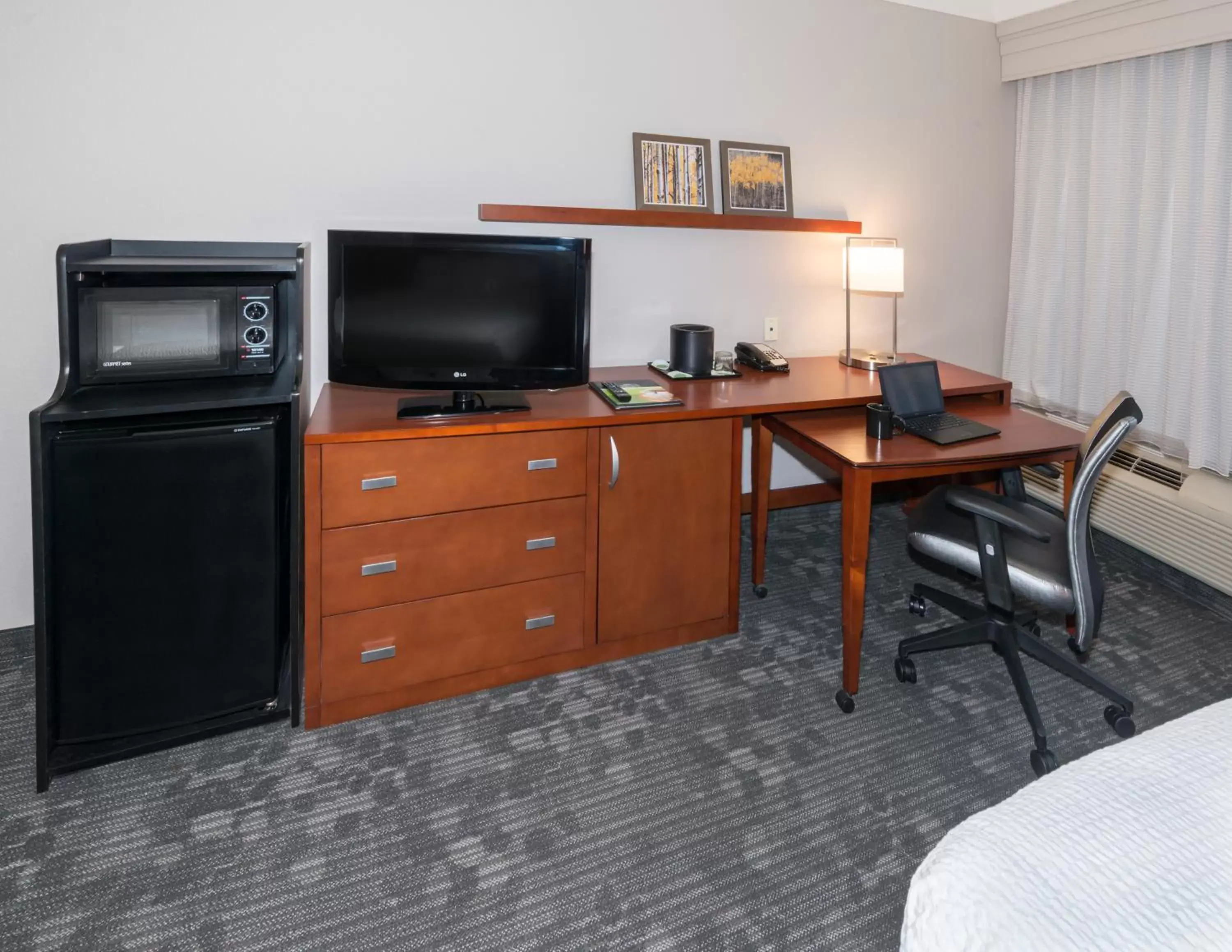 TV/Entertainment Center in Courtyard by Marriott Panama City