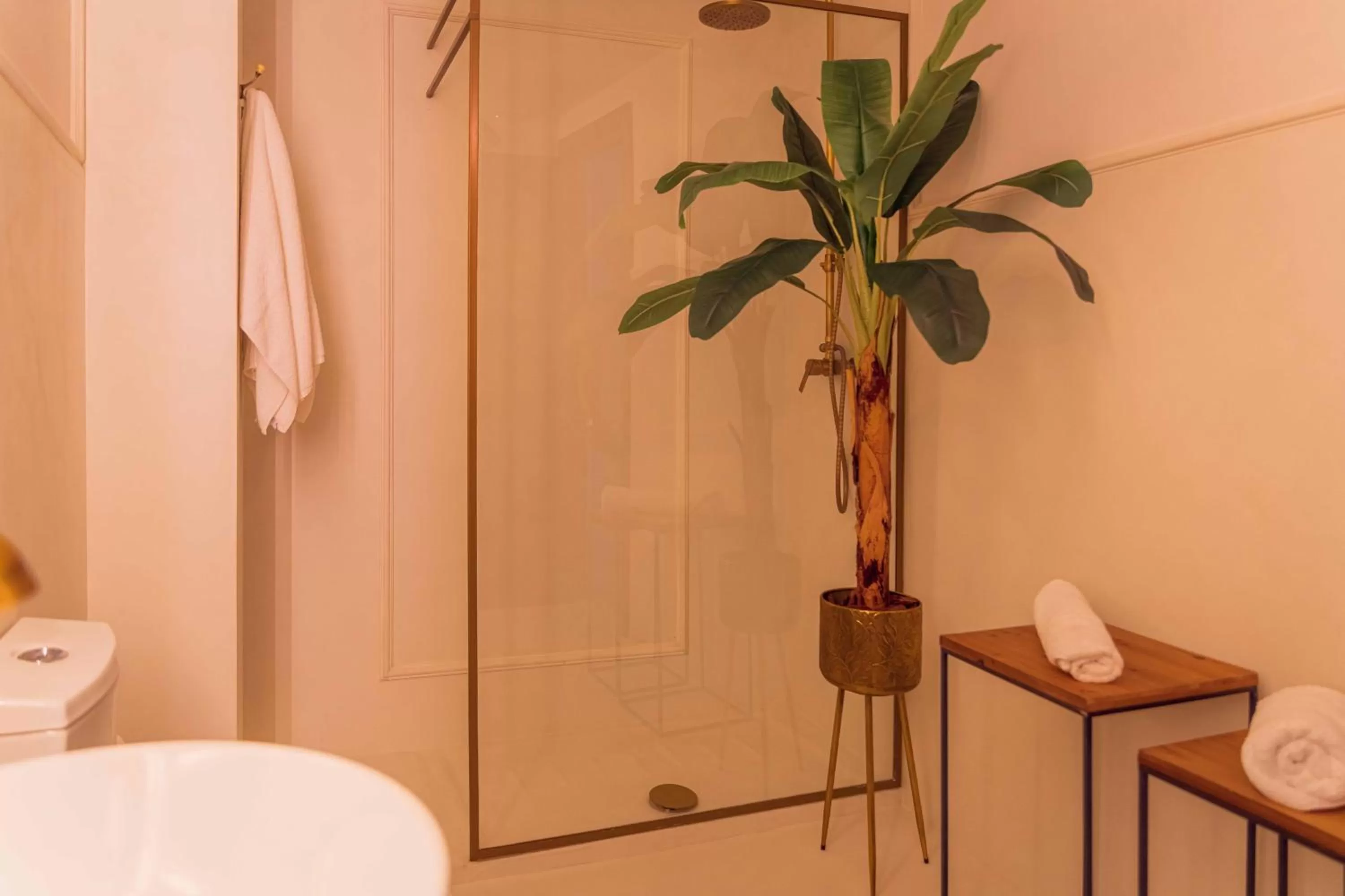 Bathroom in CANDIL SUITE Realejo