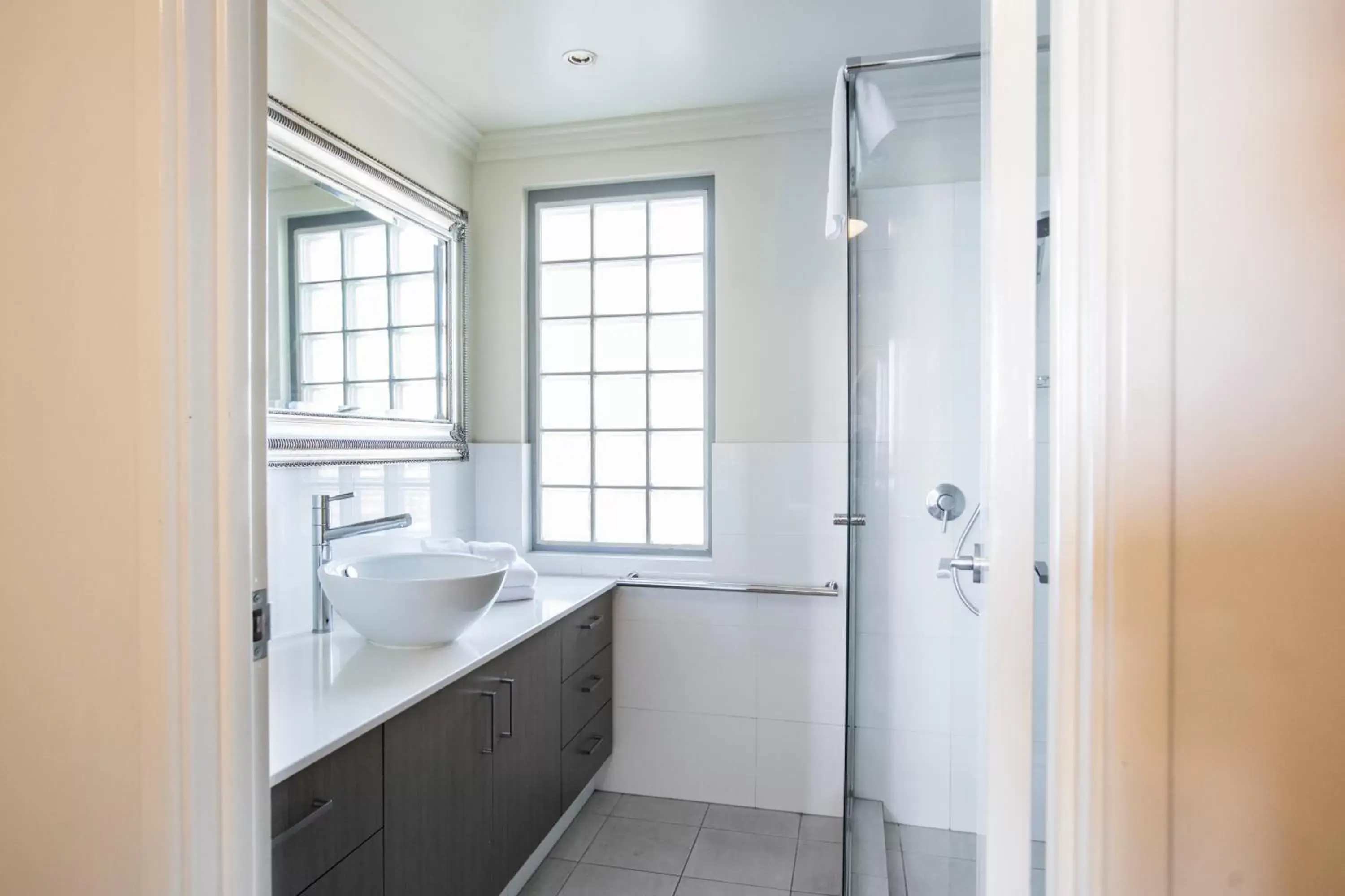 Bathroom in Zappeion Apartments