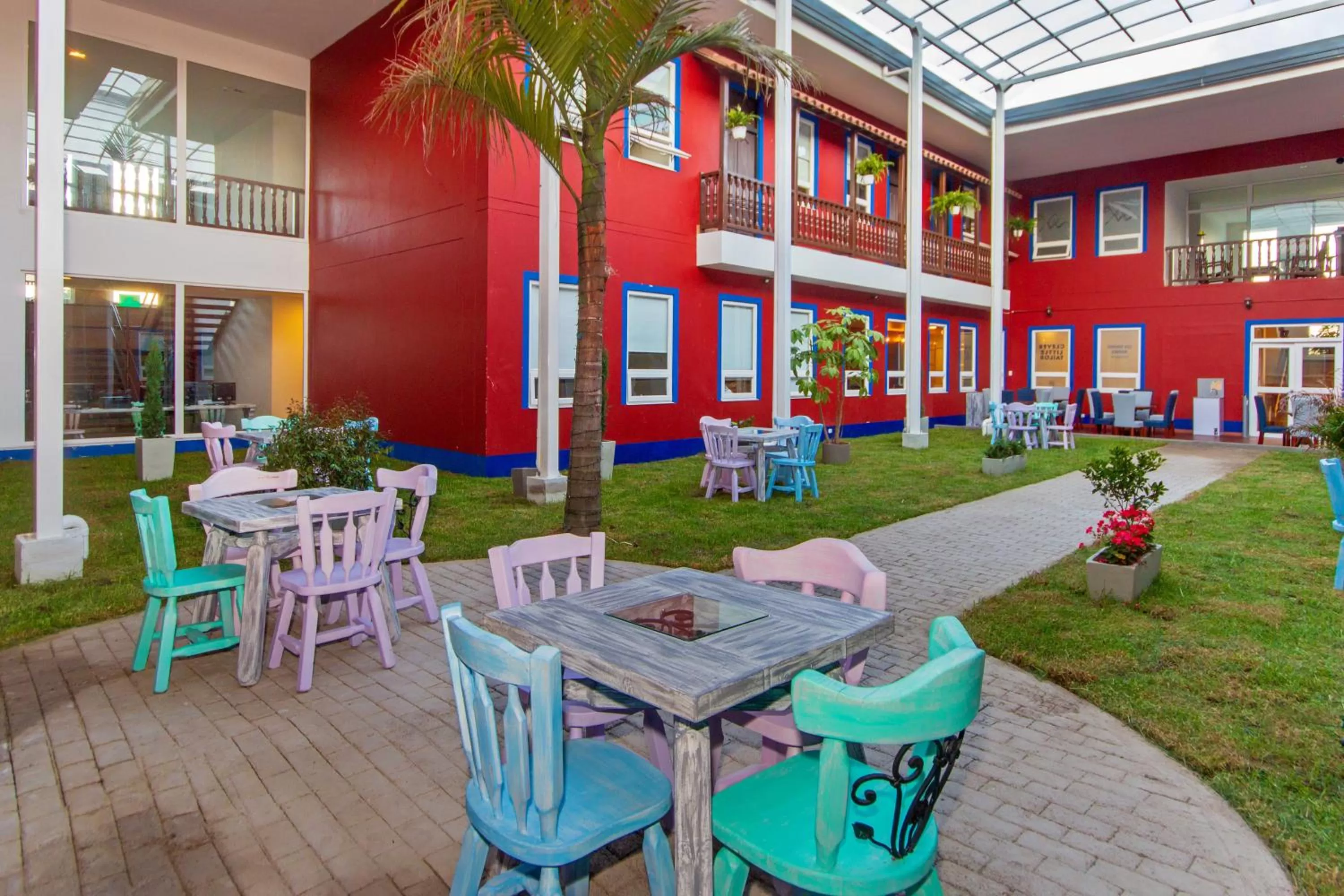 Restaurant/places to eat in Hotel Xue Sabana