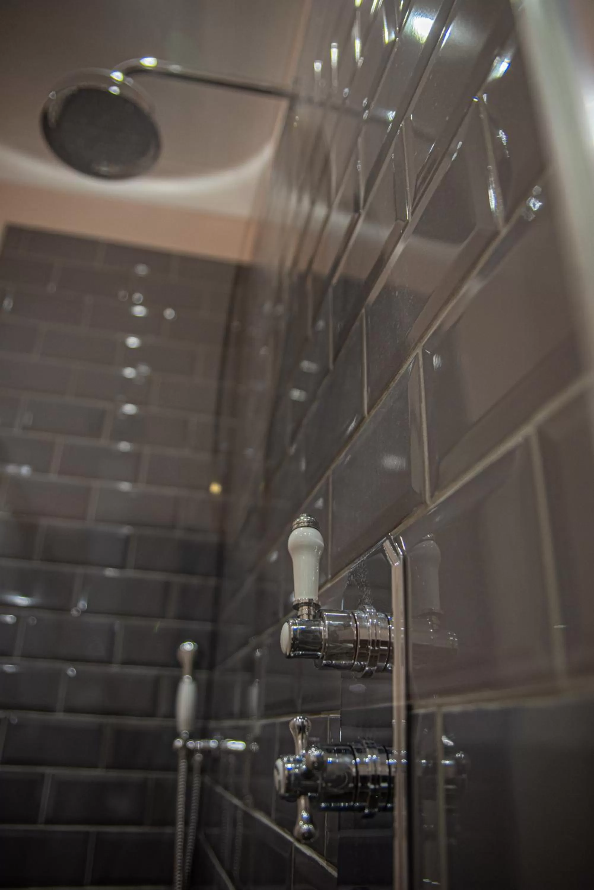 Shower, Bathroom in The Oak House Hotel