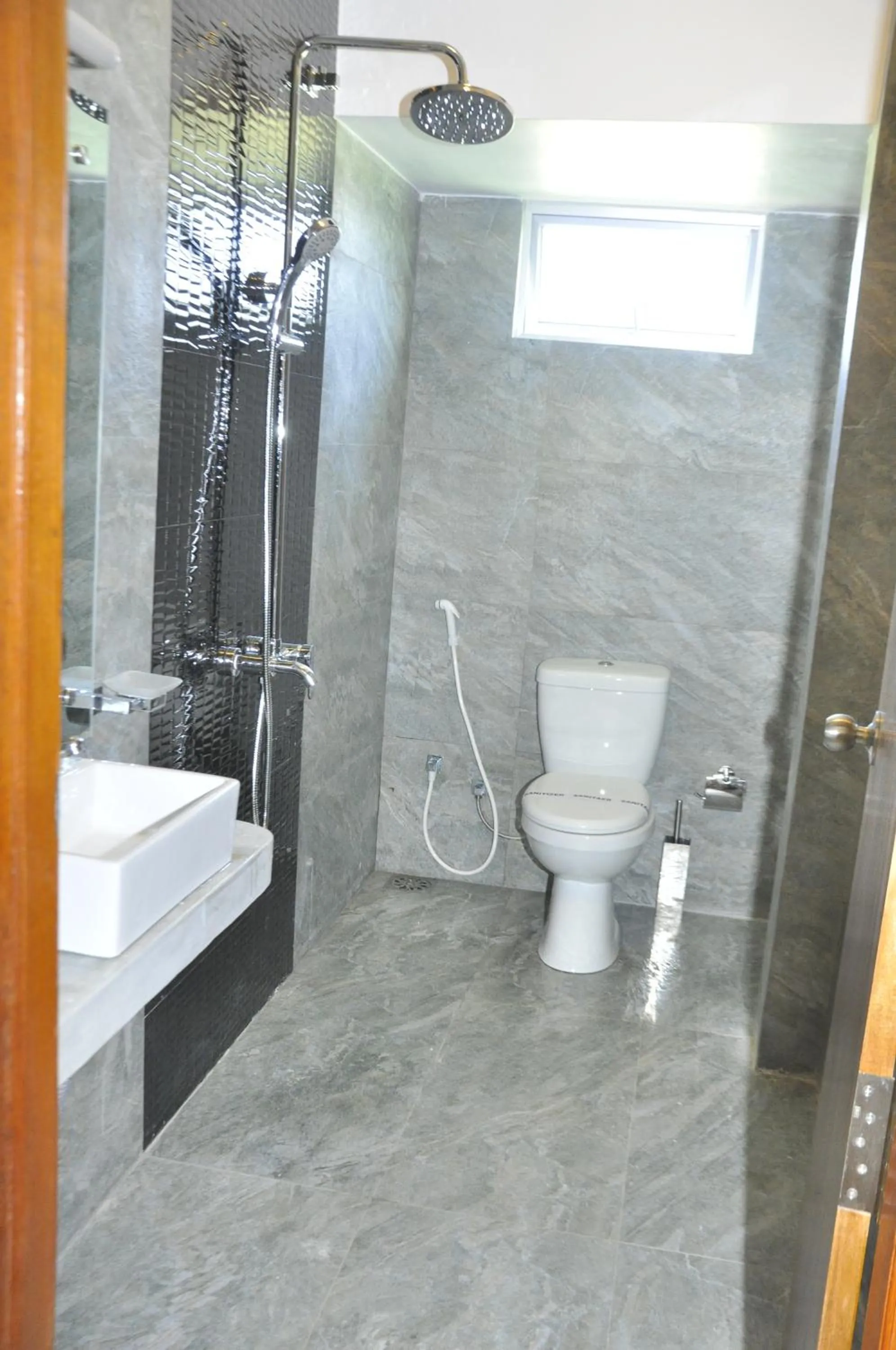 Shower in Forest View Lodge