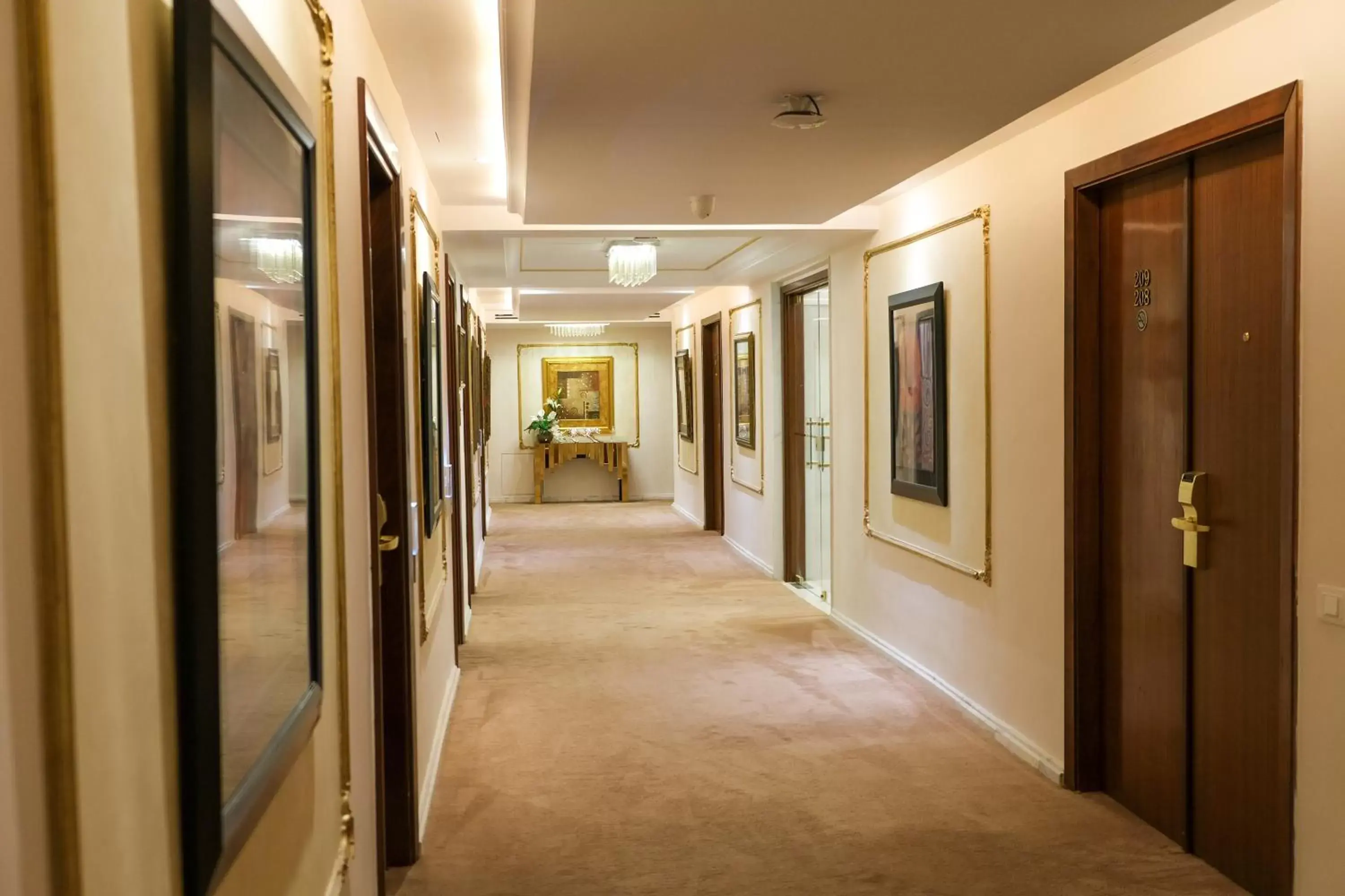 Inner courtyard view in Amman International Hotel Inner courtyard view in Amman International Hotel