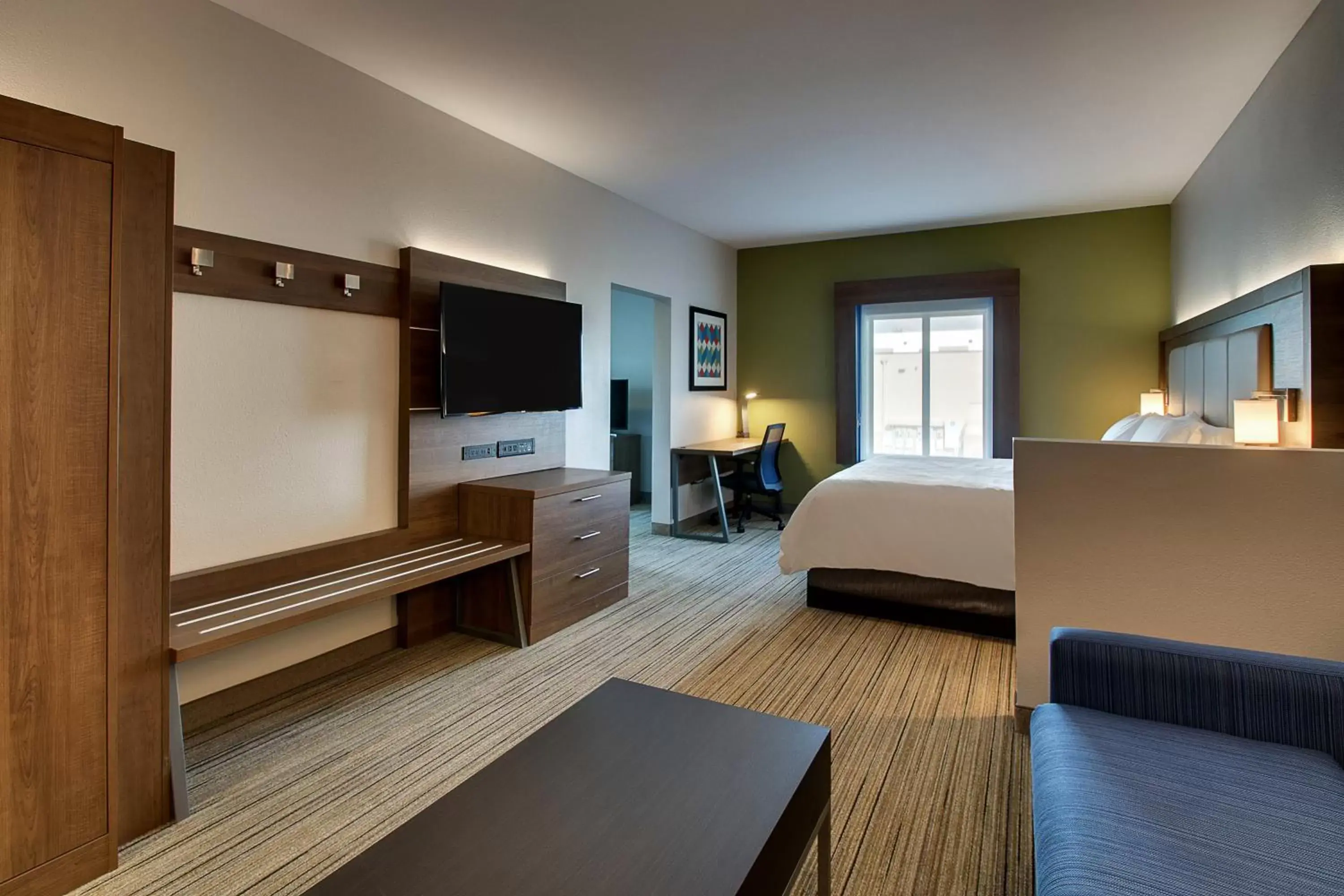 TV and multimedia, TV/Entertainment Center in Holiday Inn Express Hotel & Suites Austell Powder Springs, an IHG Hotel