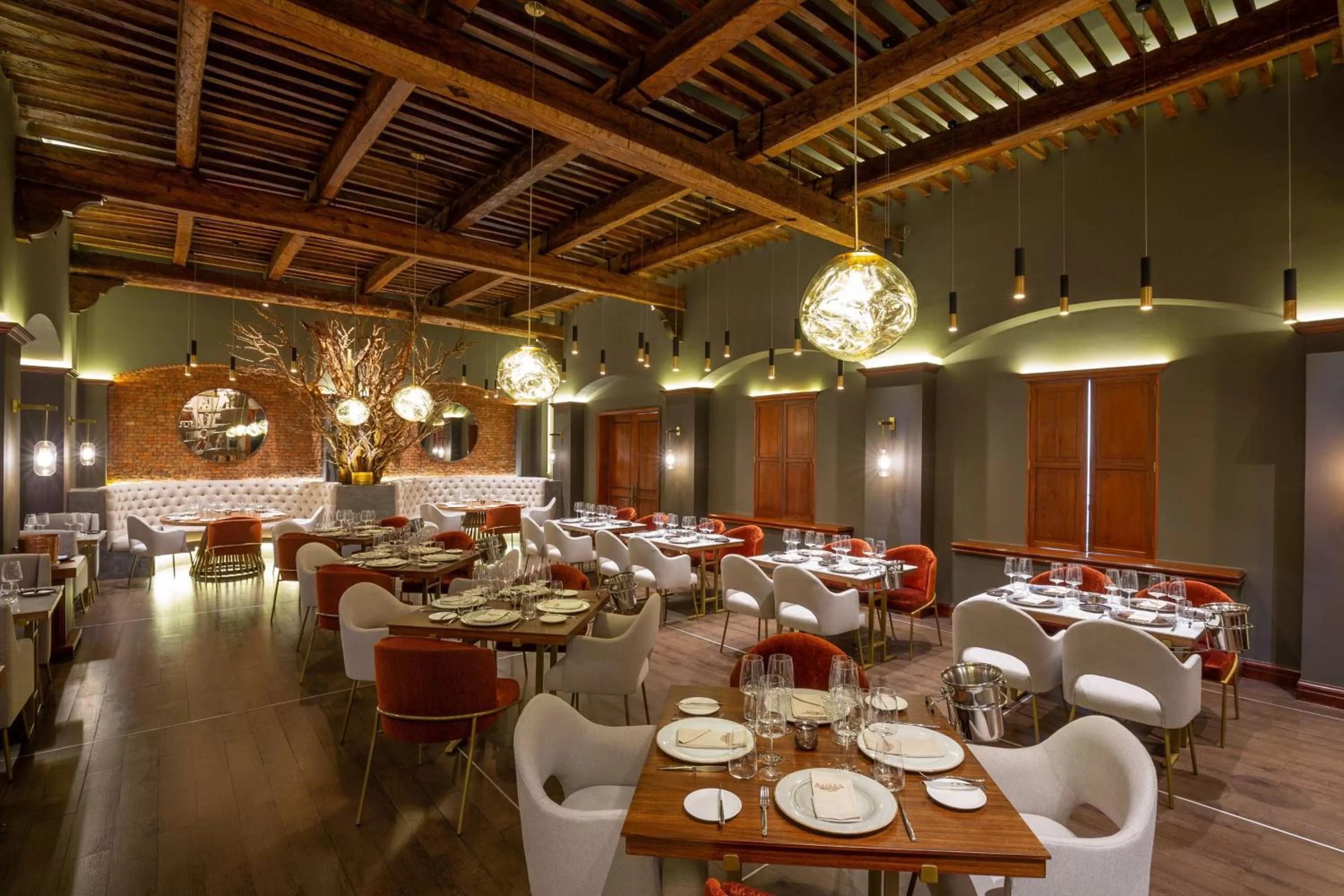 Restaurant/places to eat in JW Marriott Quito