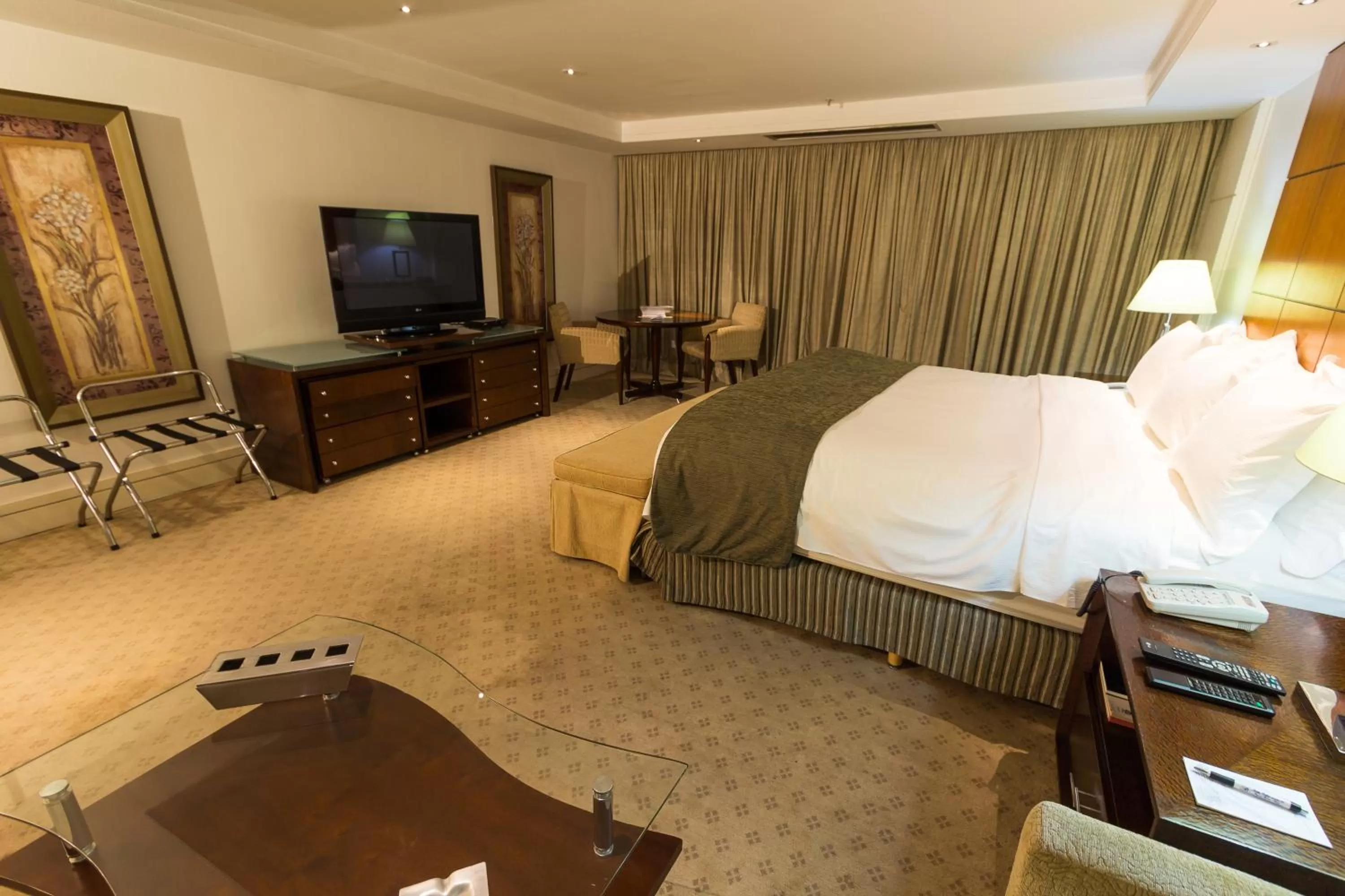 Photo of the whole room, Bed in Grand Bittar Hotel